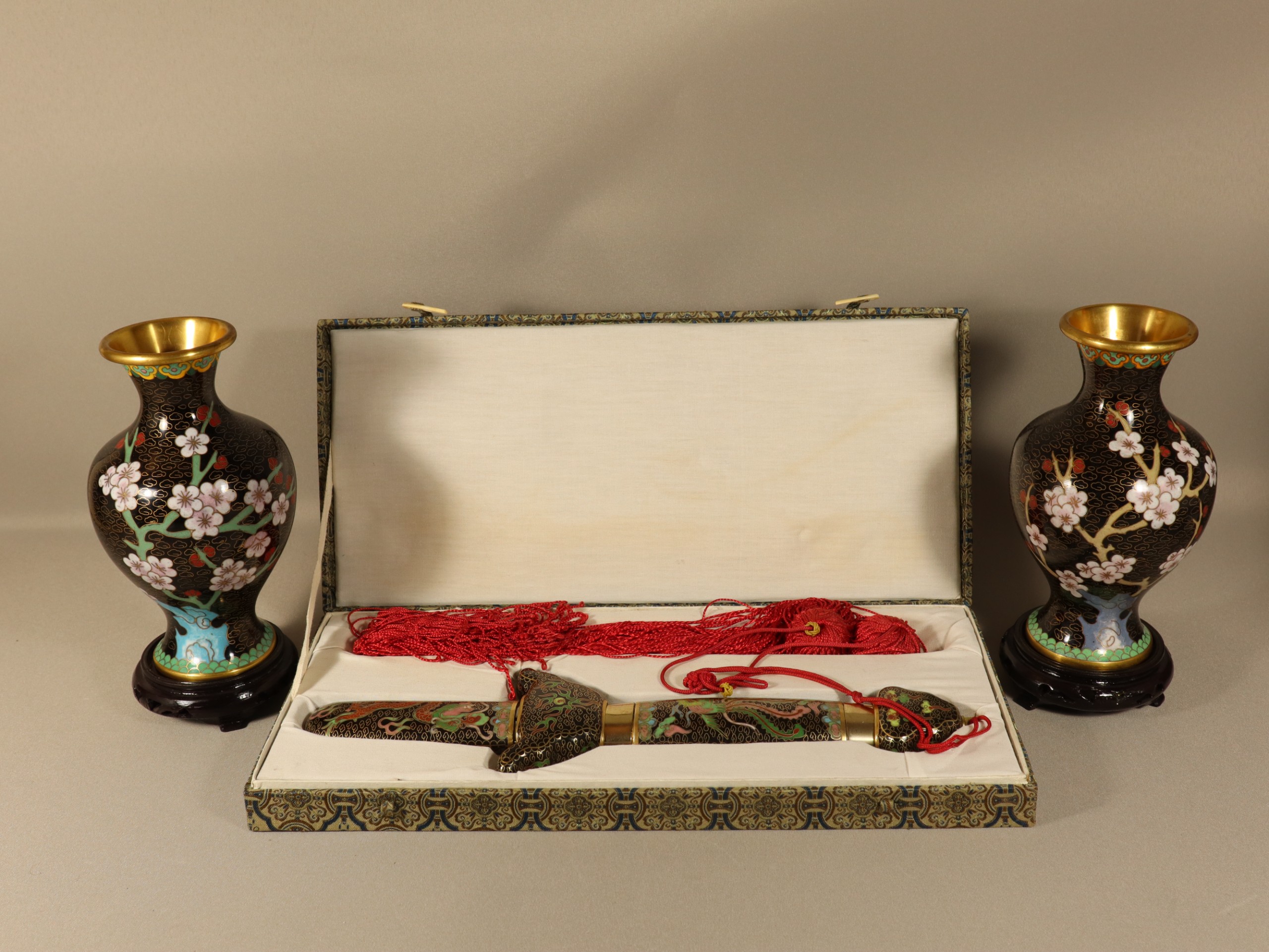 Cloisonne - Huutokauppa Ekman