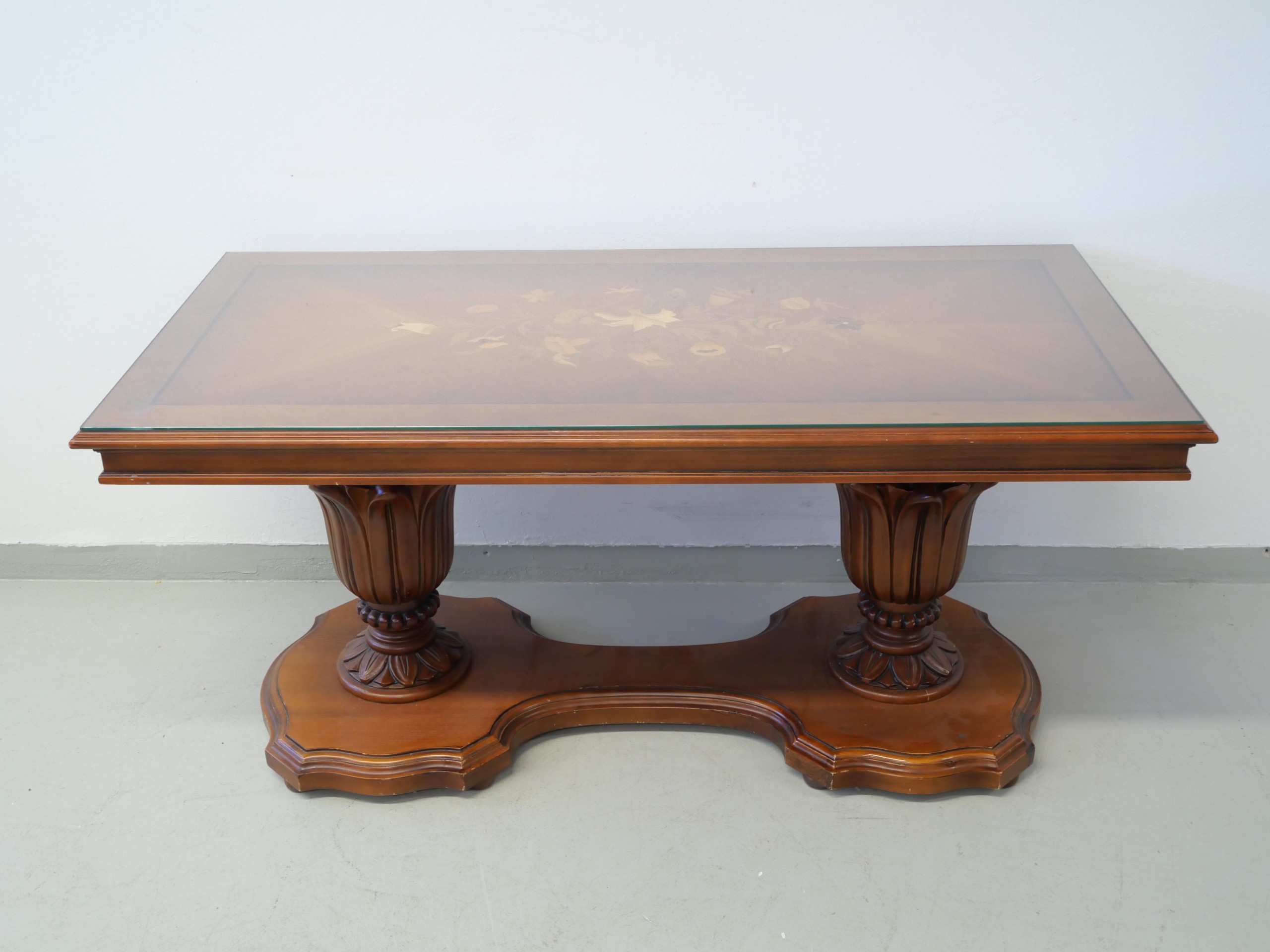 *Pöytä - Huutokauppa Ekman