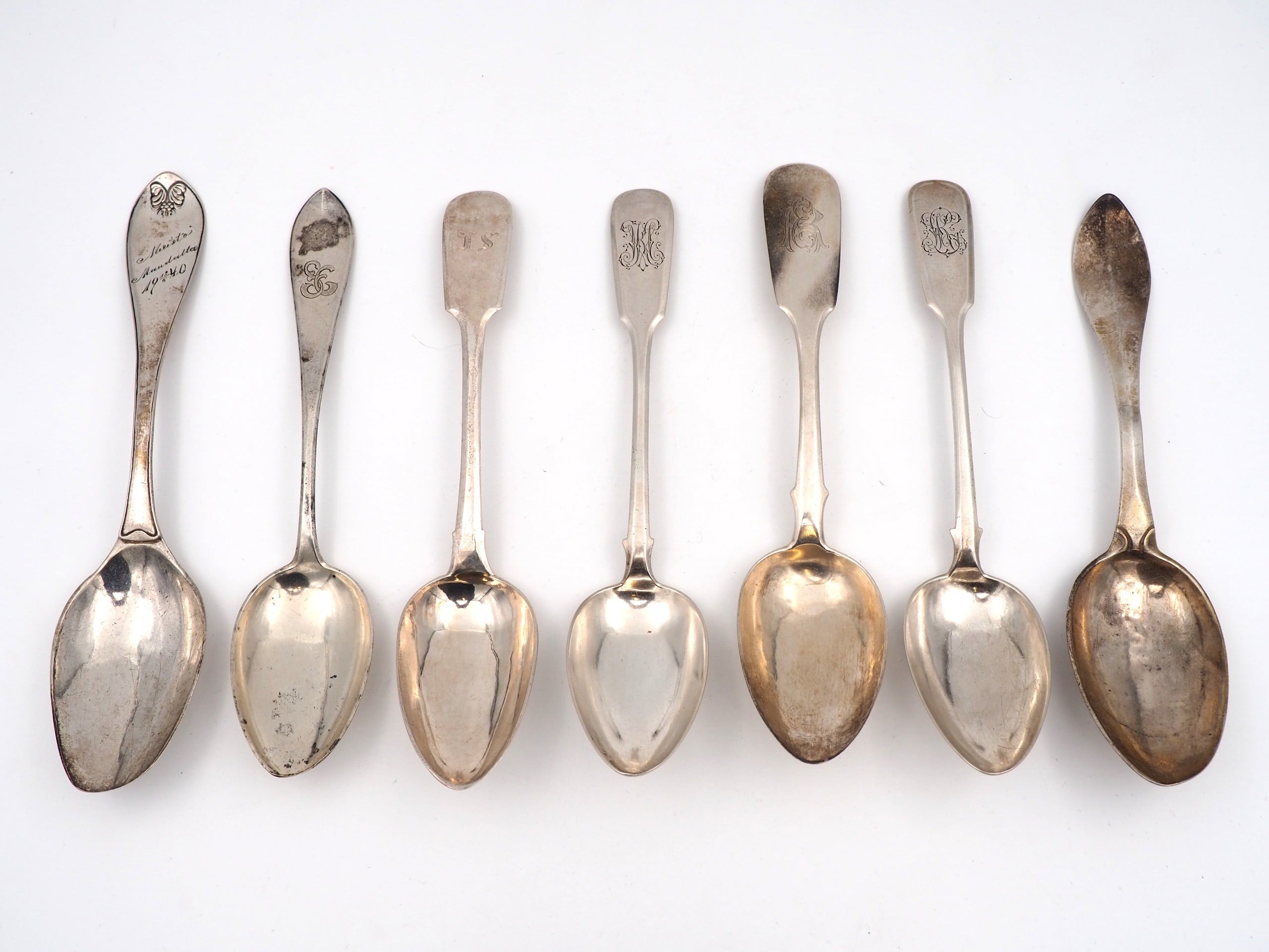 Hopealusikat - Huutokauppa Ekman