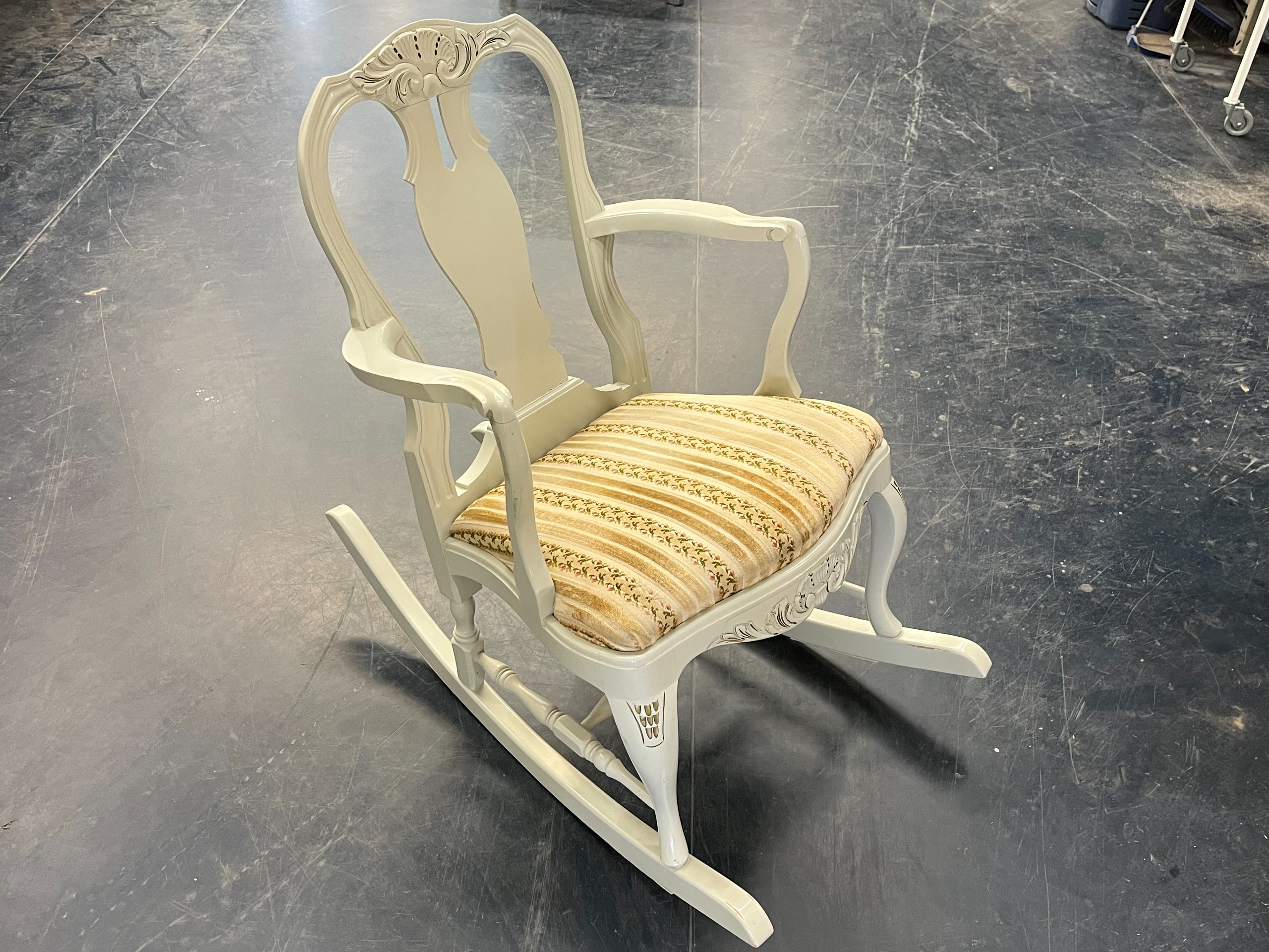 Talonpoikaisrokokoo - Huutokauppa Ekman