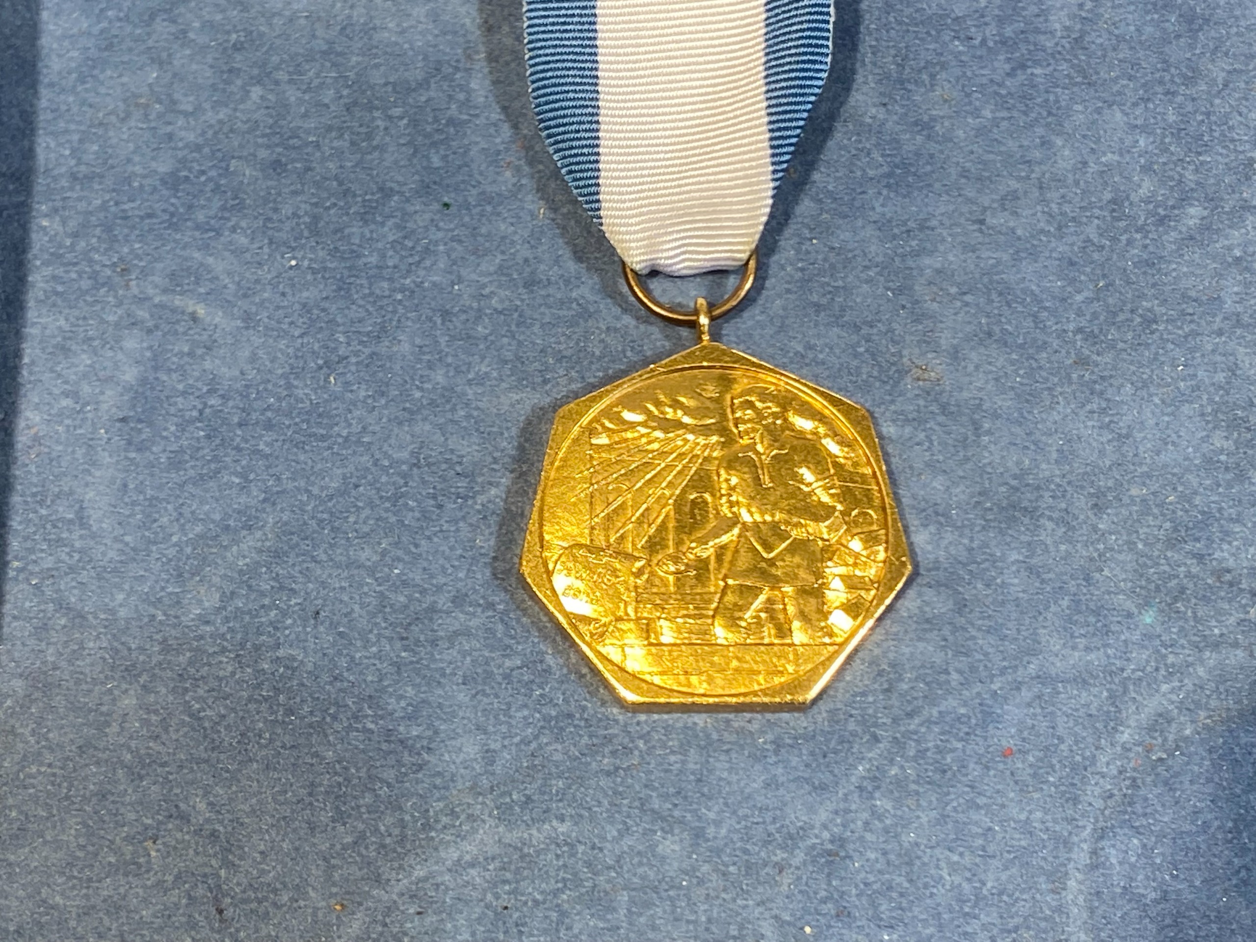 Vapaamurari merkit ym. - Huutokauppa Ekman