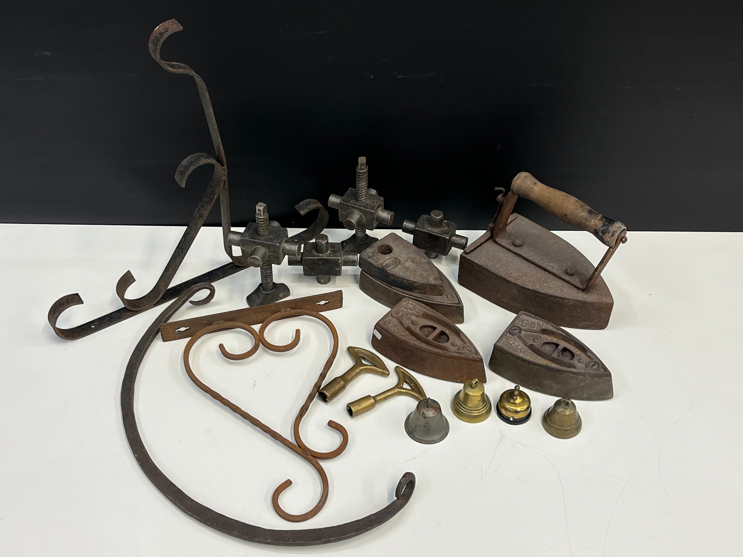 Högfors ym - Huutokauppa Ekman