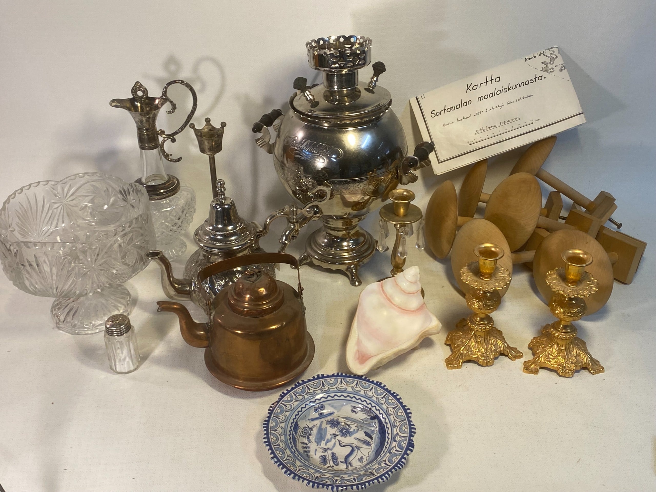 Kristallimalja ym. - Huutokauppa Ekman