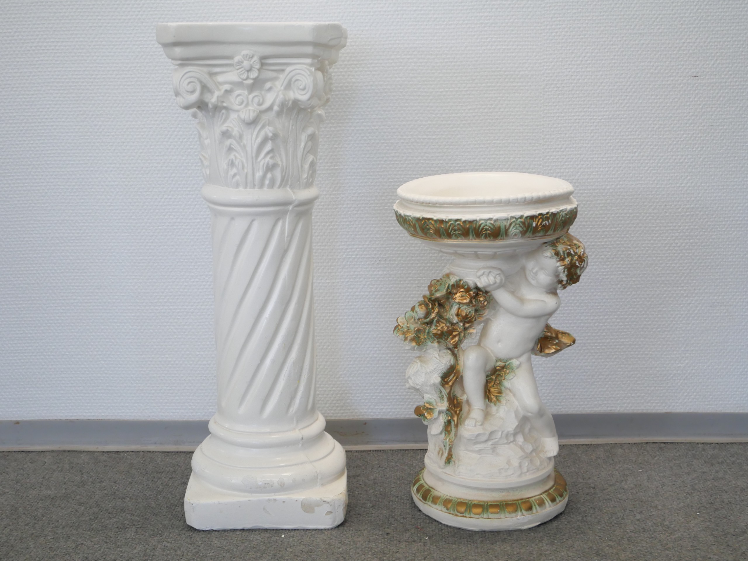 Kukkapylväs ja patsas - Huutokauppa Ekman