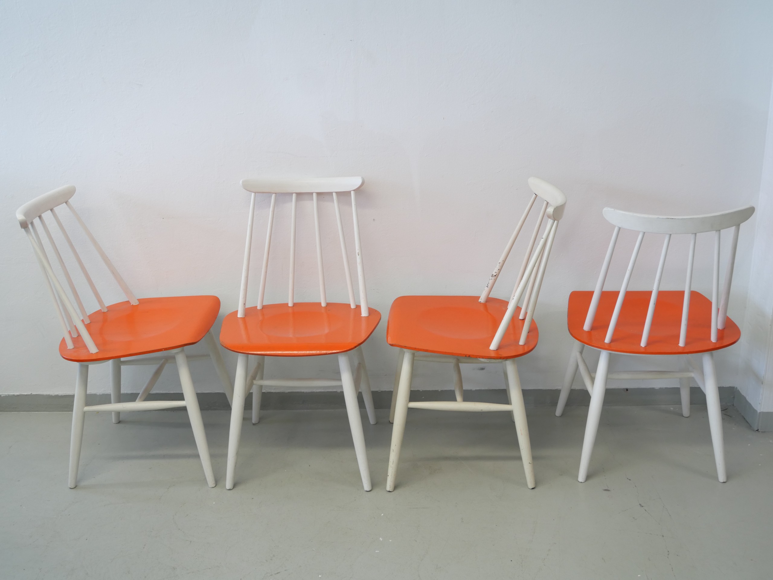 *Ilmari Tapiovaara tuolit - Huutokauppa Ekman