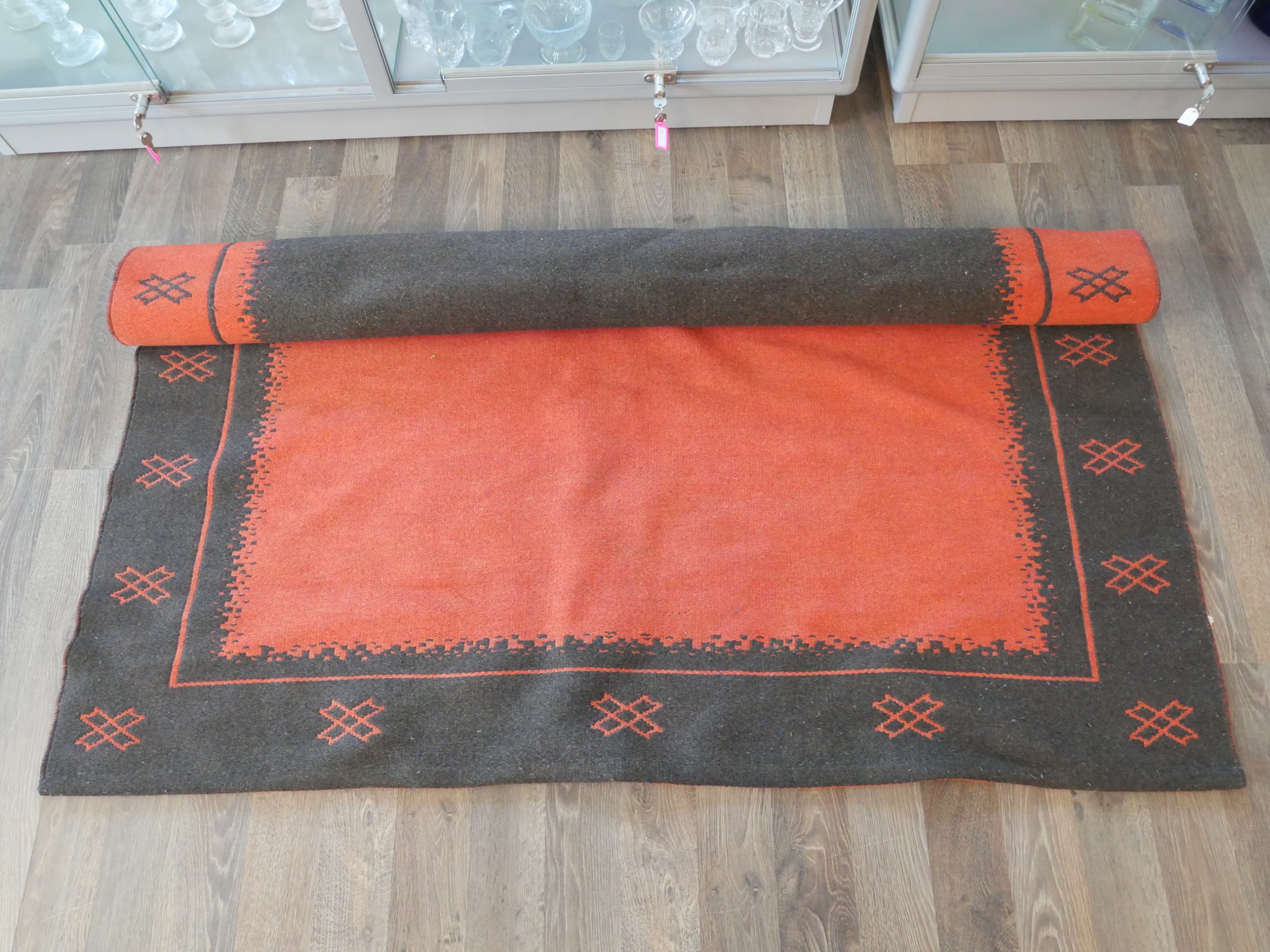 Villamatto - Huutokauppa Ekman