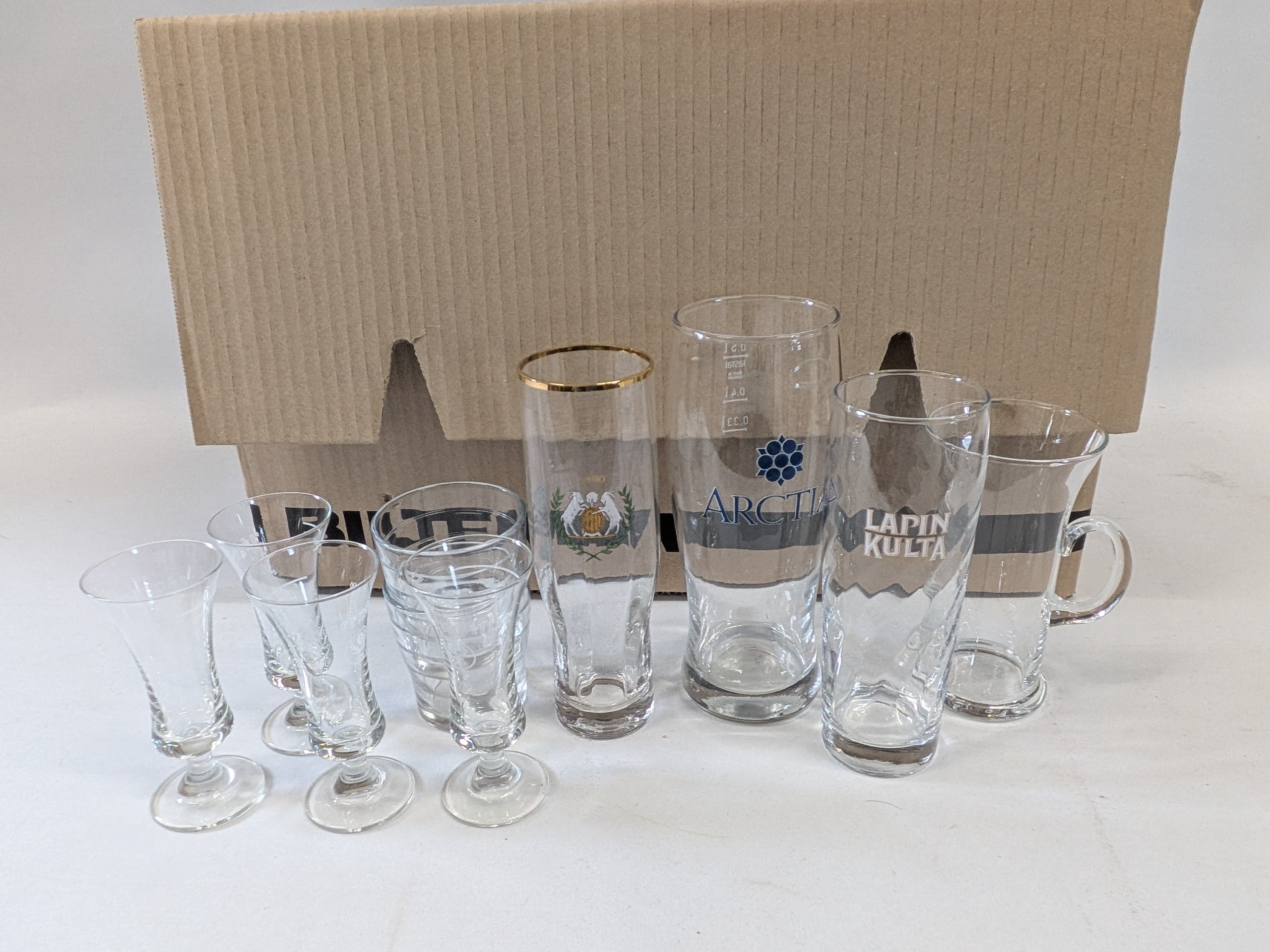 Lasierä - Huutokauppa Ekman