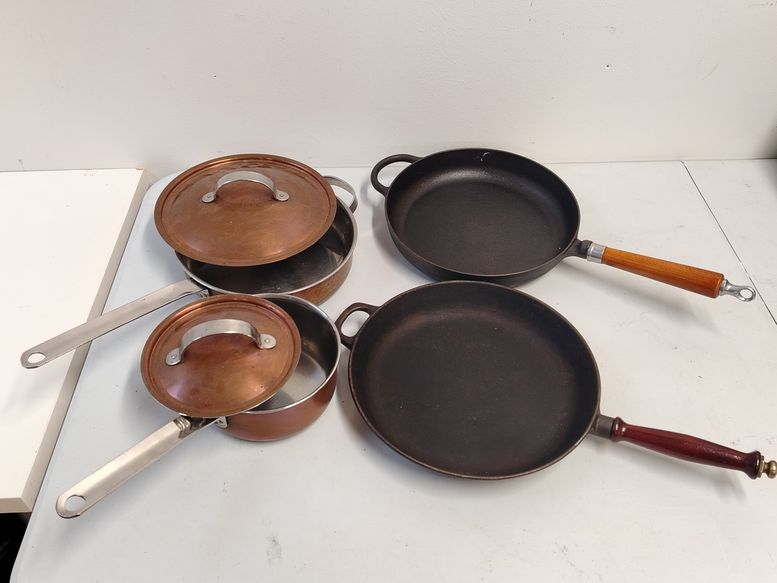 Pannut ja kattilat - Huutokauppa Ekman