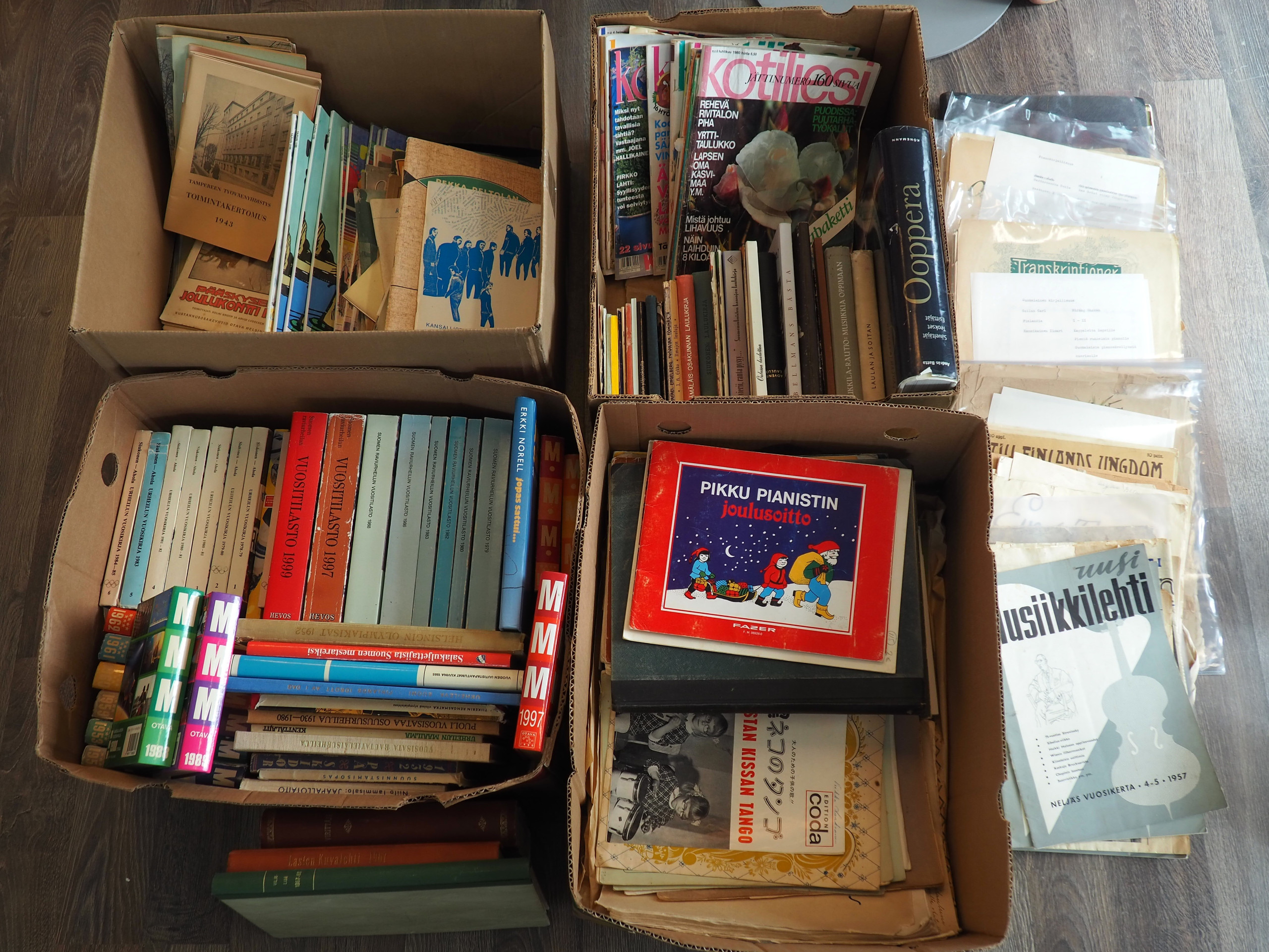 Kirjat, lehdet ja nuotit - Huutokauppa Ekman