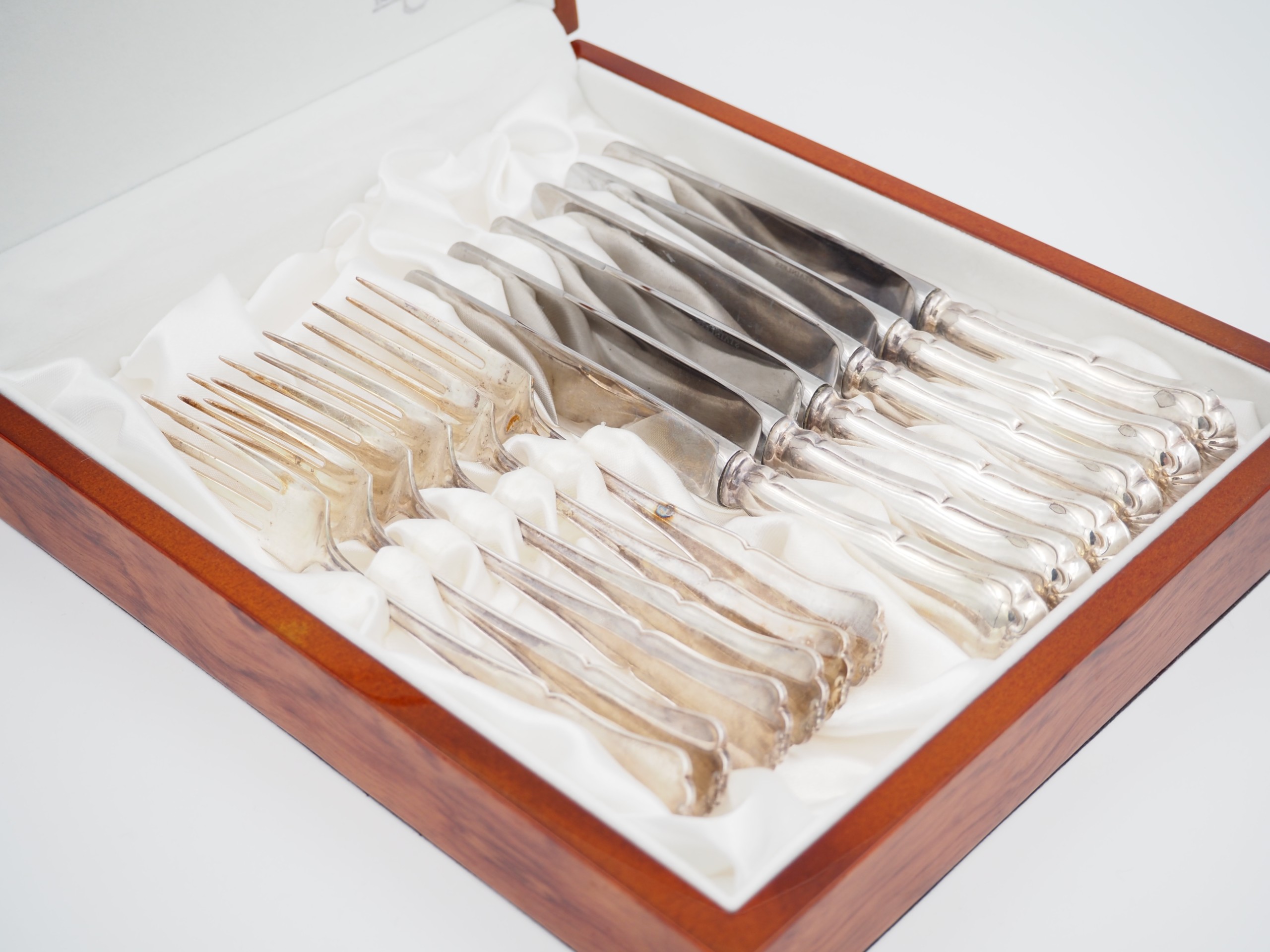 Hopea-aterimet - Huutokauppa Ekman