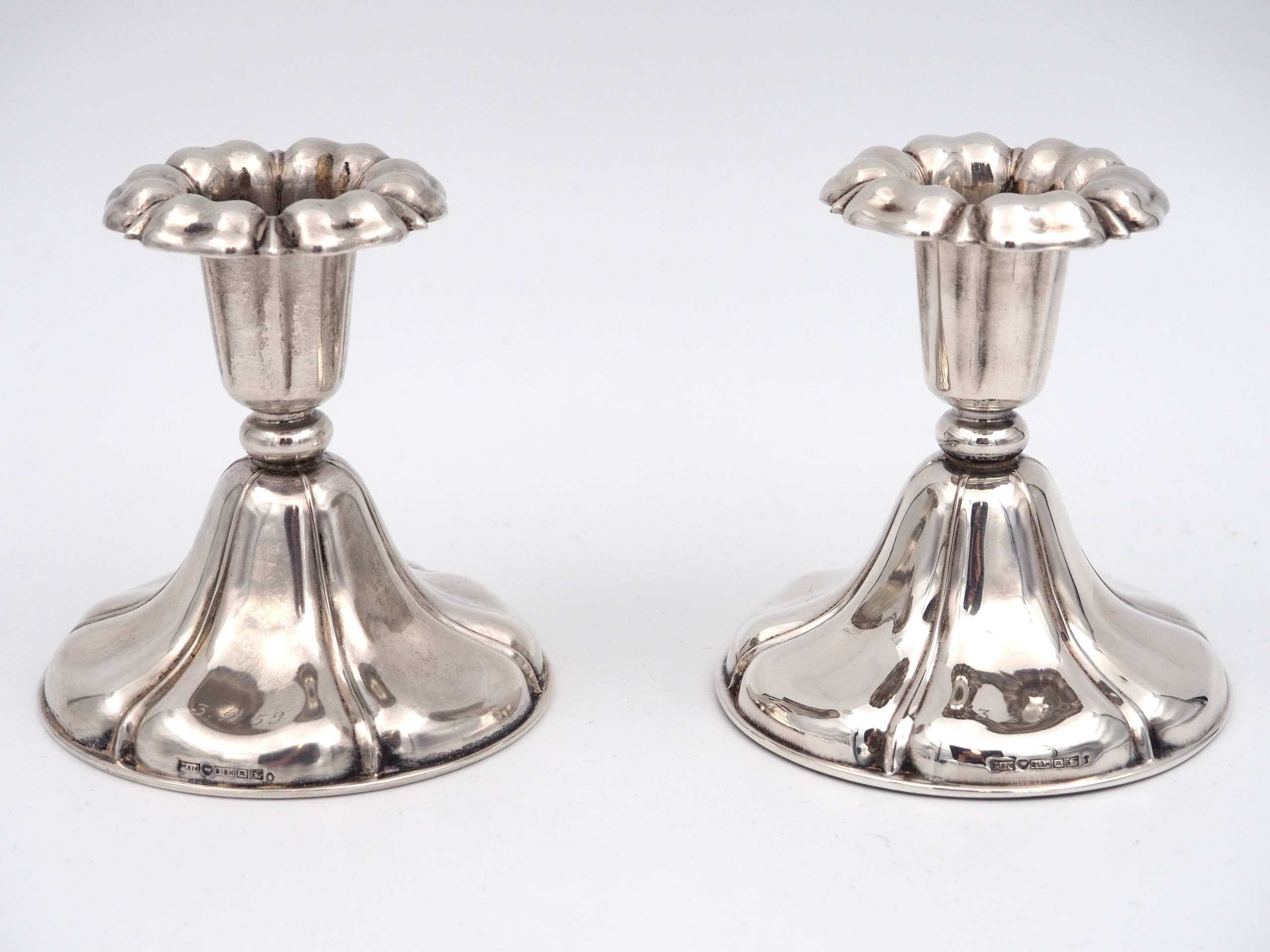 Hopea kynttilänjalat - Huutokauppa Ekman