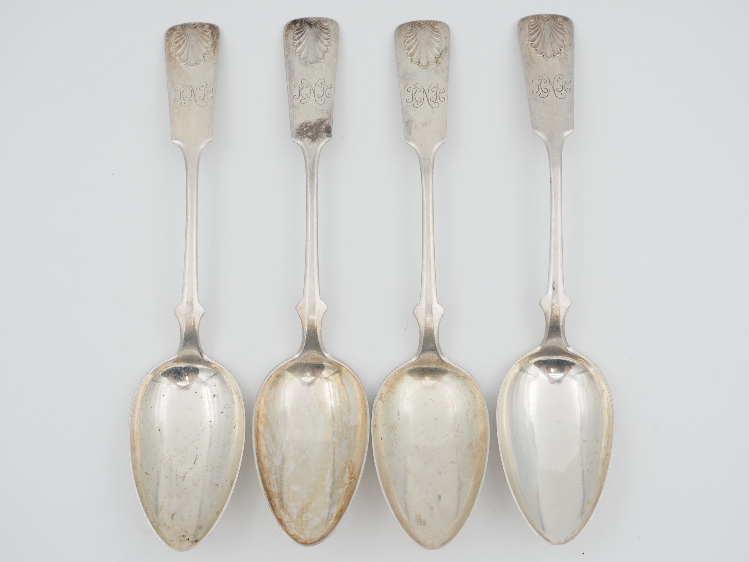 Hopealusikat - Huutokauppa Ekman