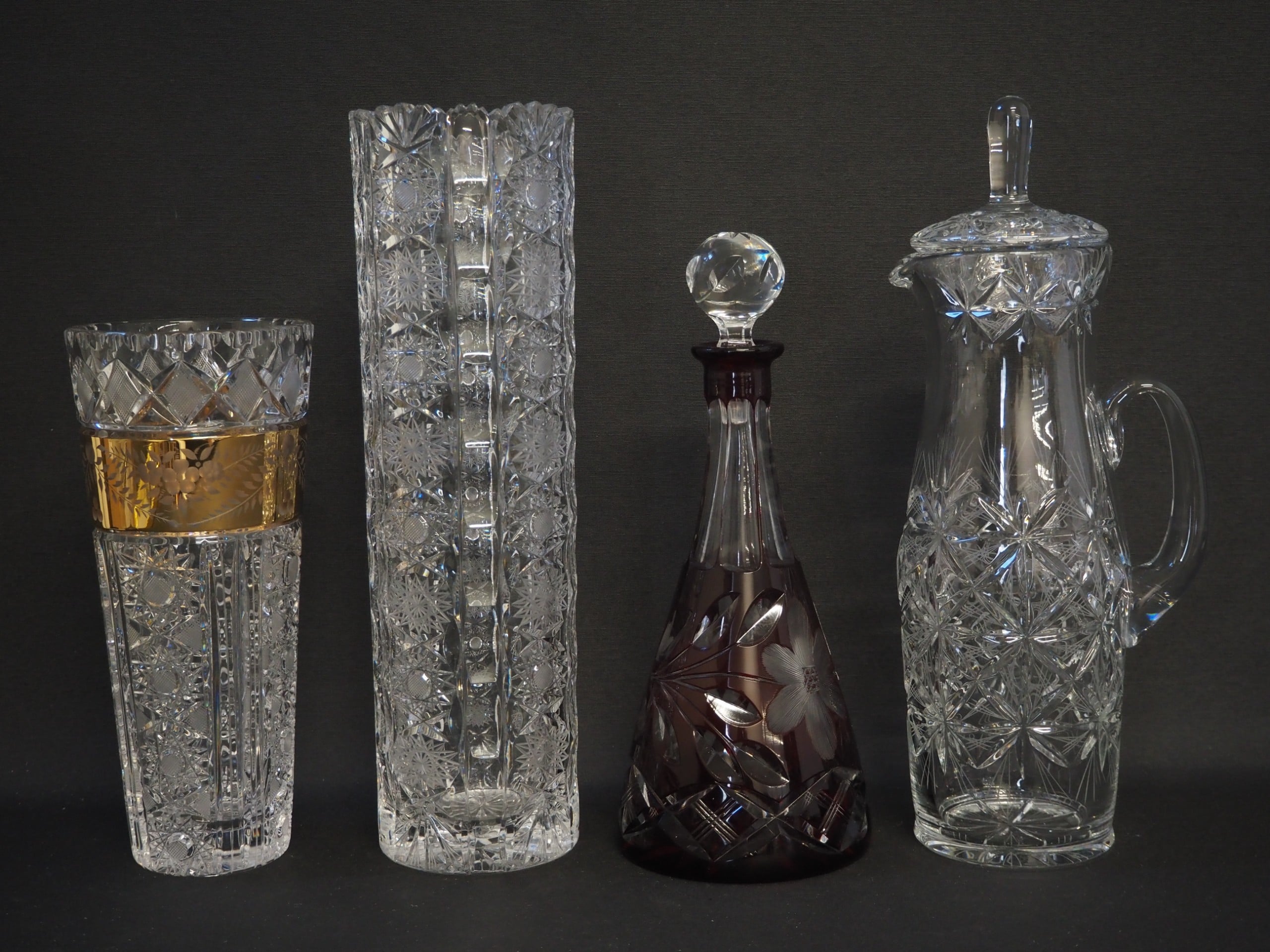 Vaasit ja karahvit - Huutokauppa Ekman