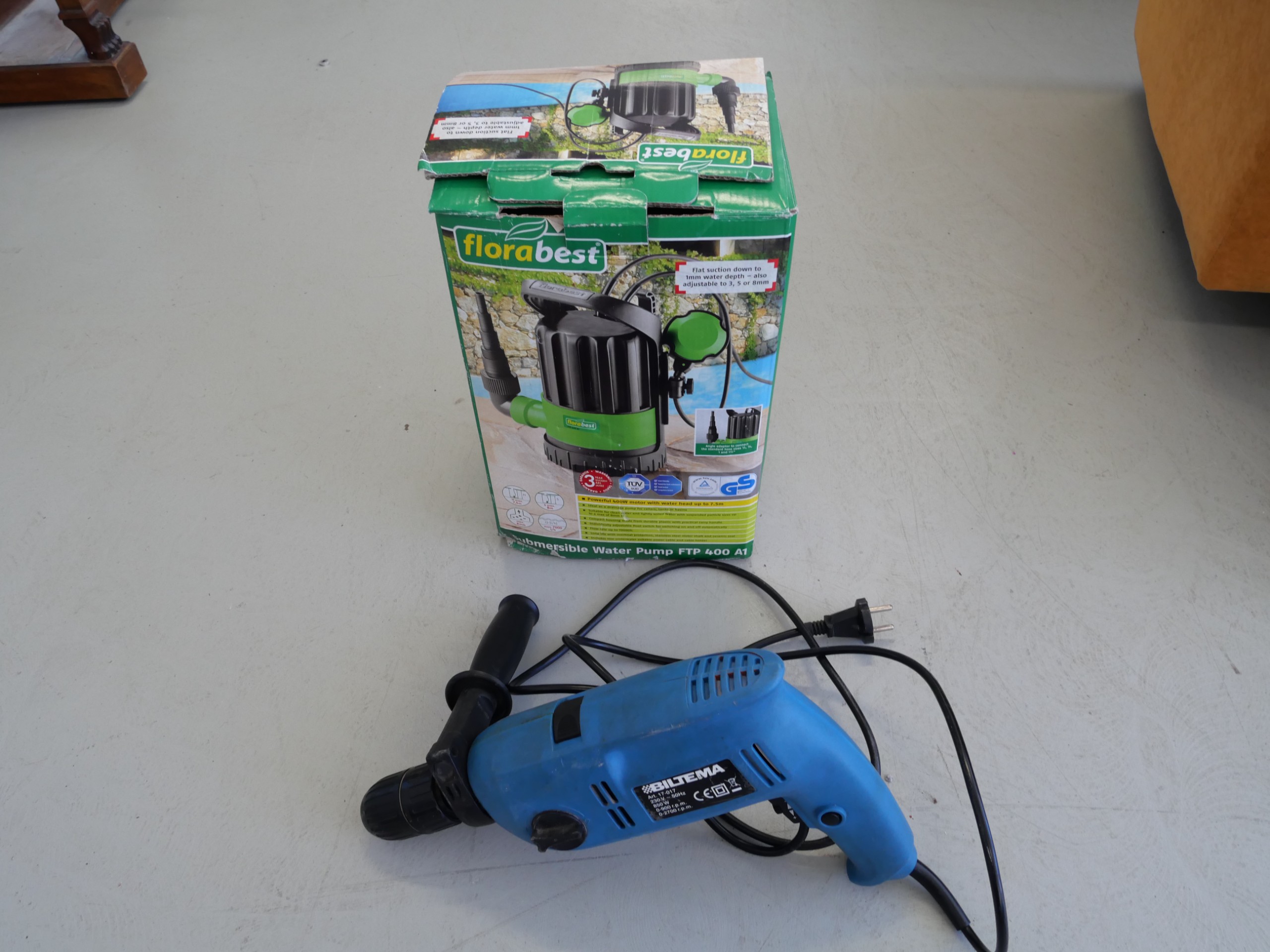 *Porakone ja uppopumppu - Huutokauppa Ekman