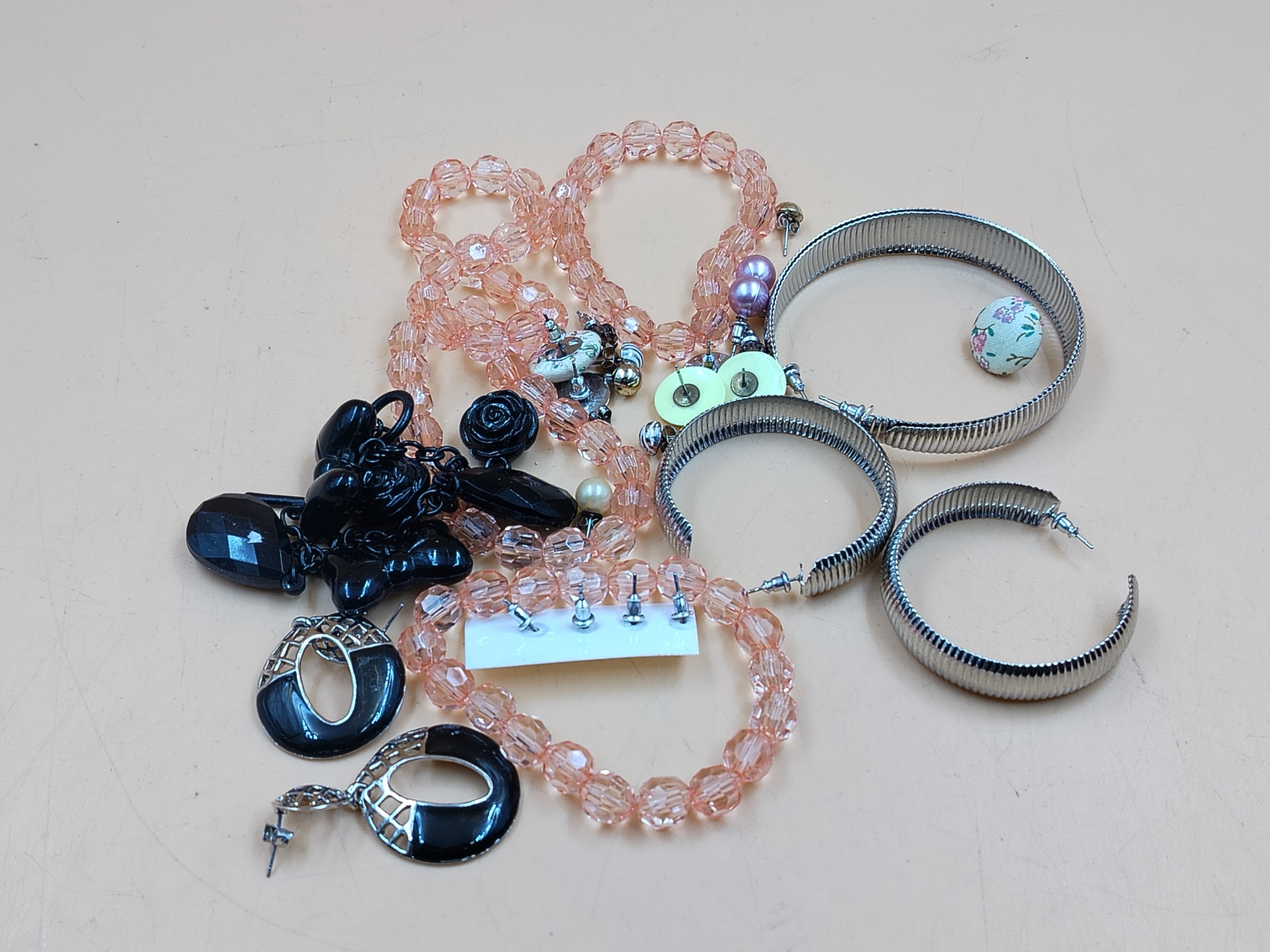 Korut - Huutokauppa Ekman