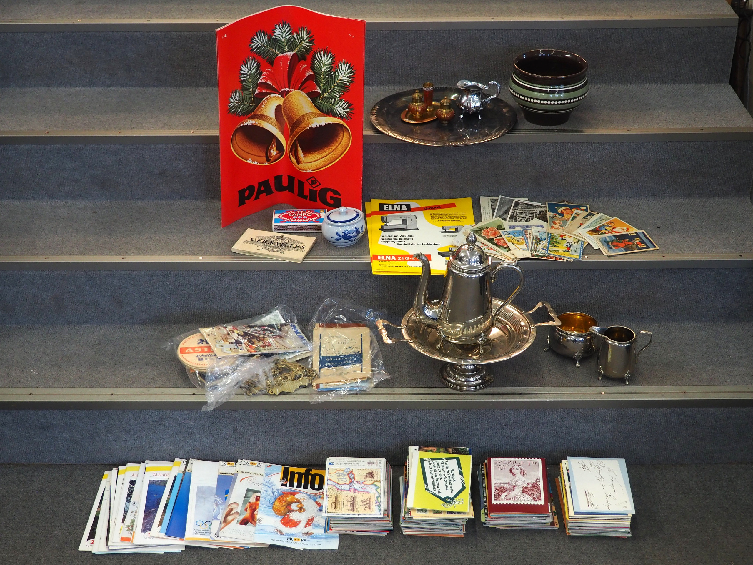 Postikortit, astiat ym. - Huutokauppa Ekman