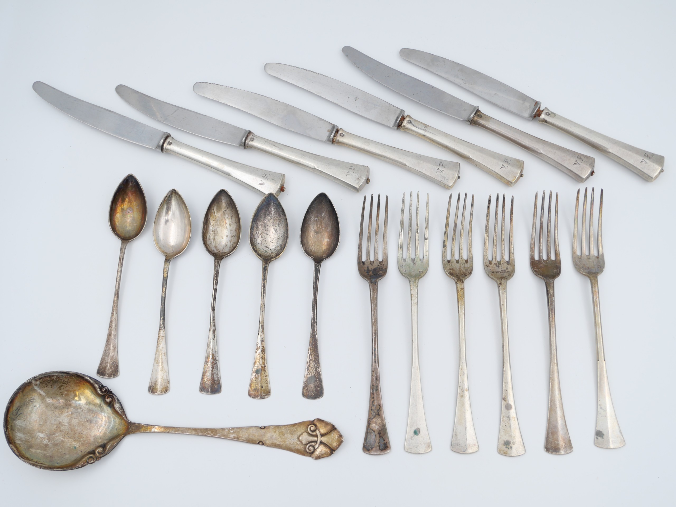 Hopea aterimet - Huutokauppa Ekman