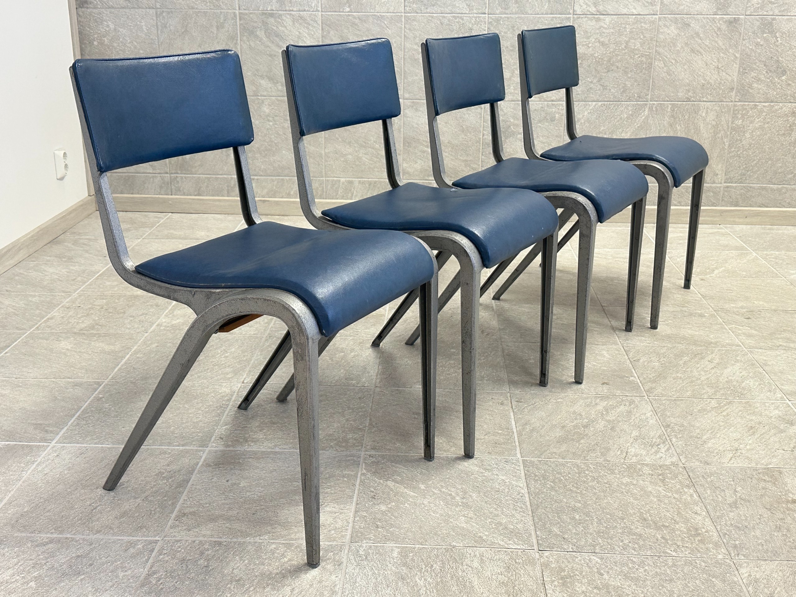 James Leonard - Huutokauppa Ekman