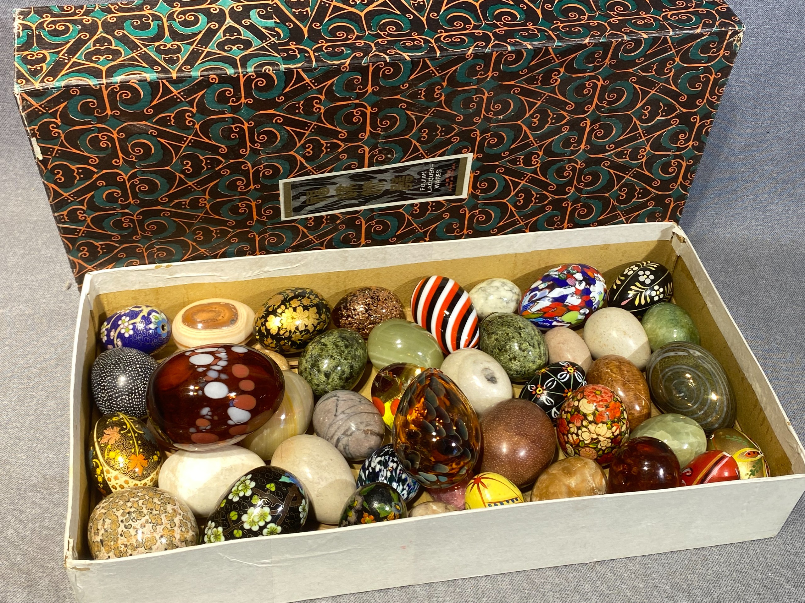 Kivikokoelma ym. - Huutokauppa Ekman