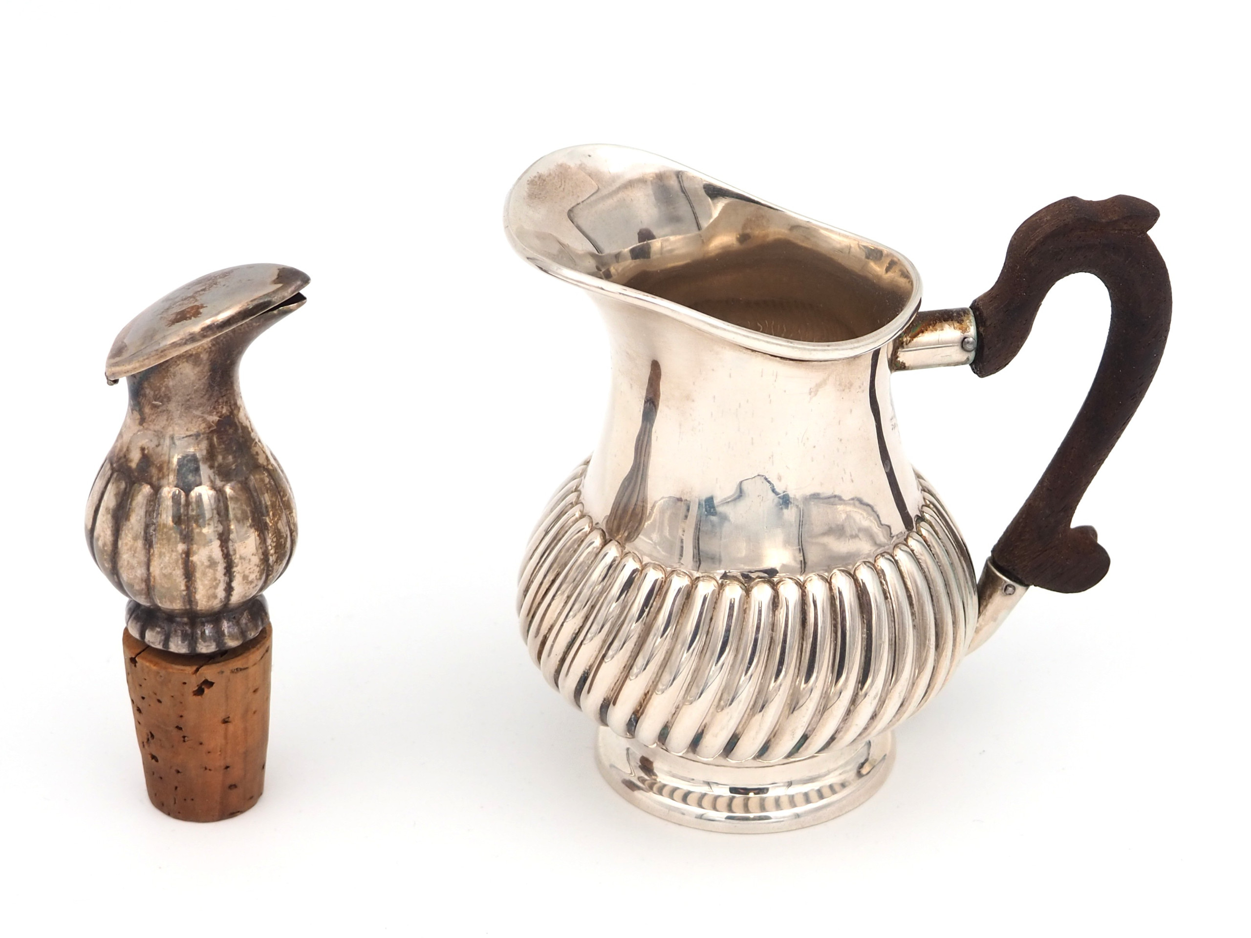 Hopea kermakko ja korkki - Huutokauppa Ekman