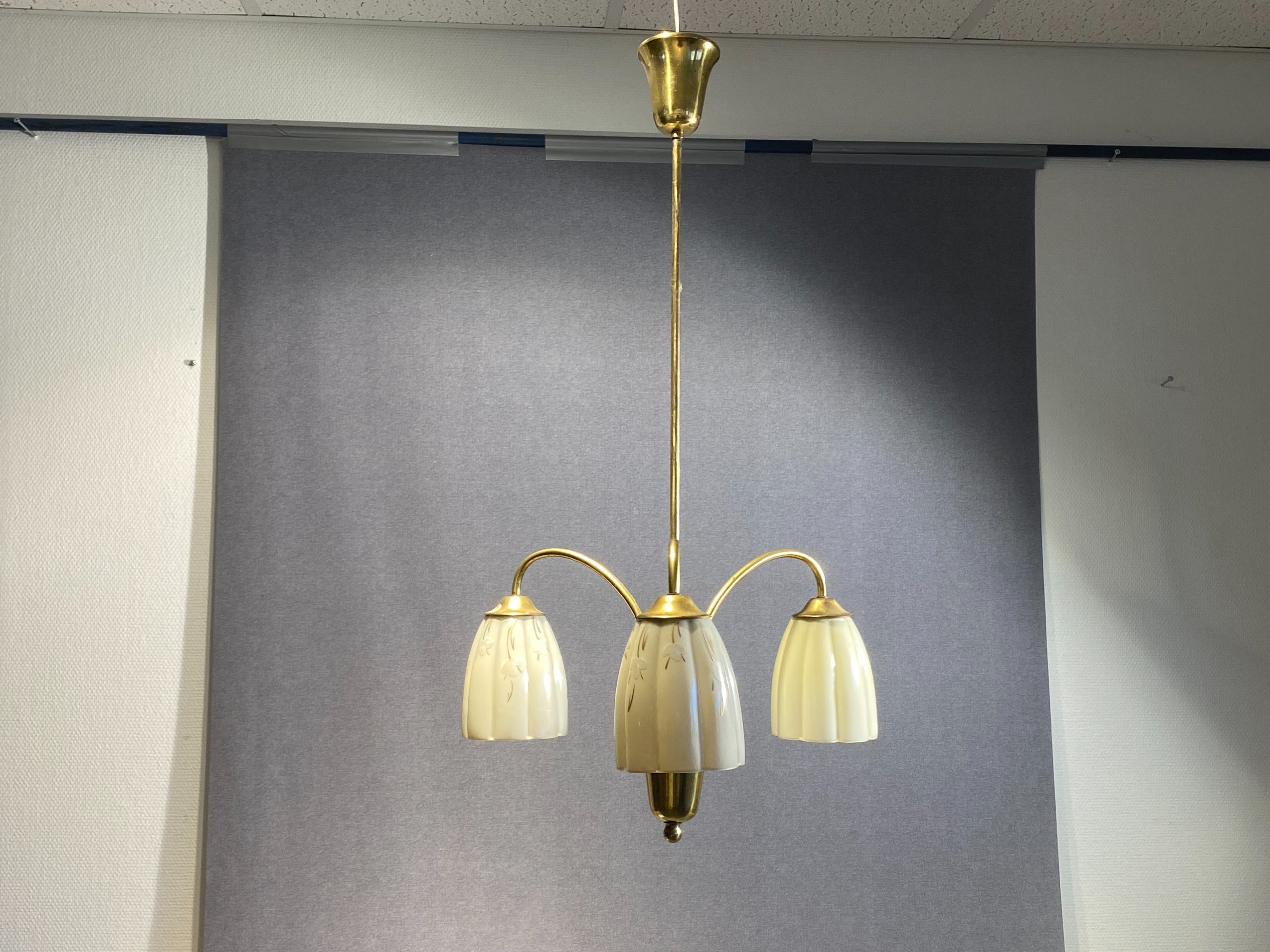 Itsu-valaisin - Huutokauppa Ekman