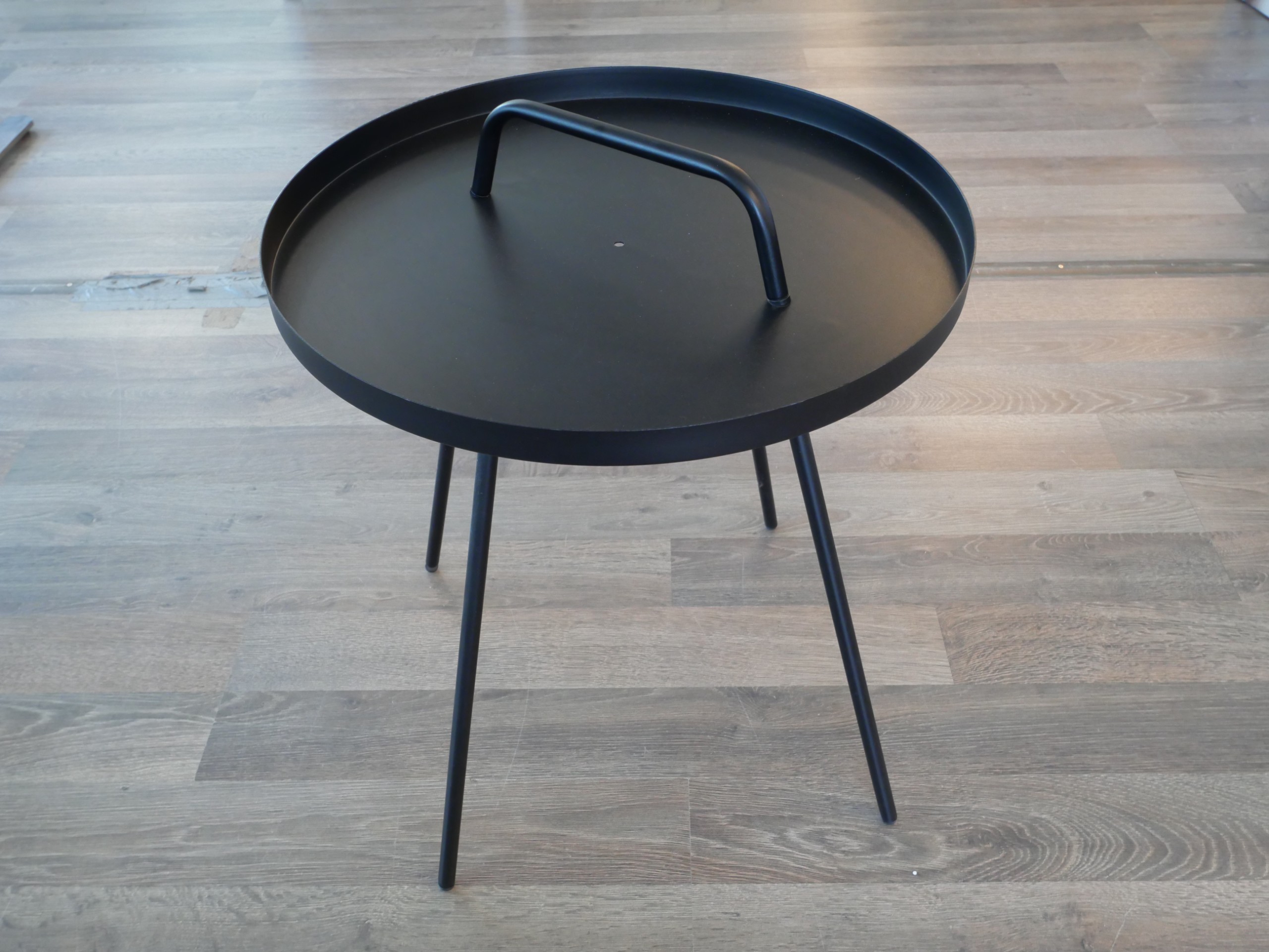 Metallipöytä - Huutokauppa Ekman