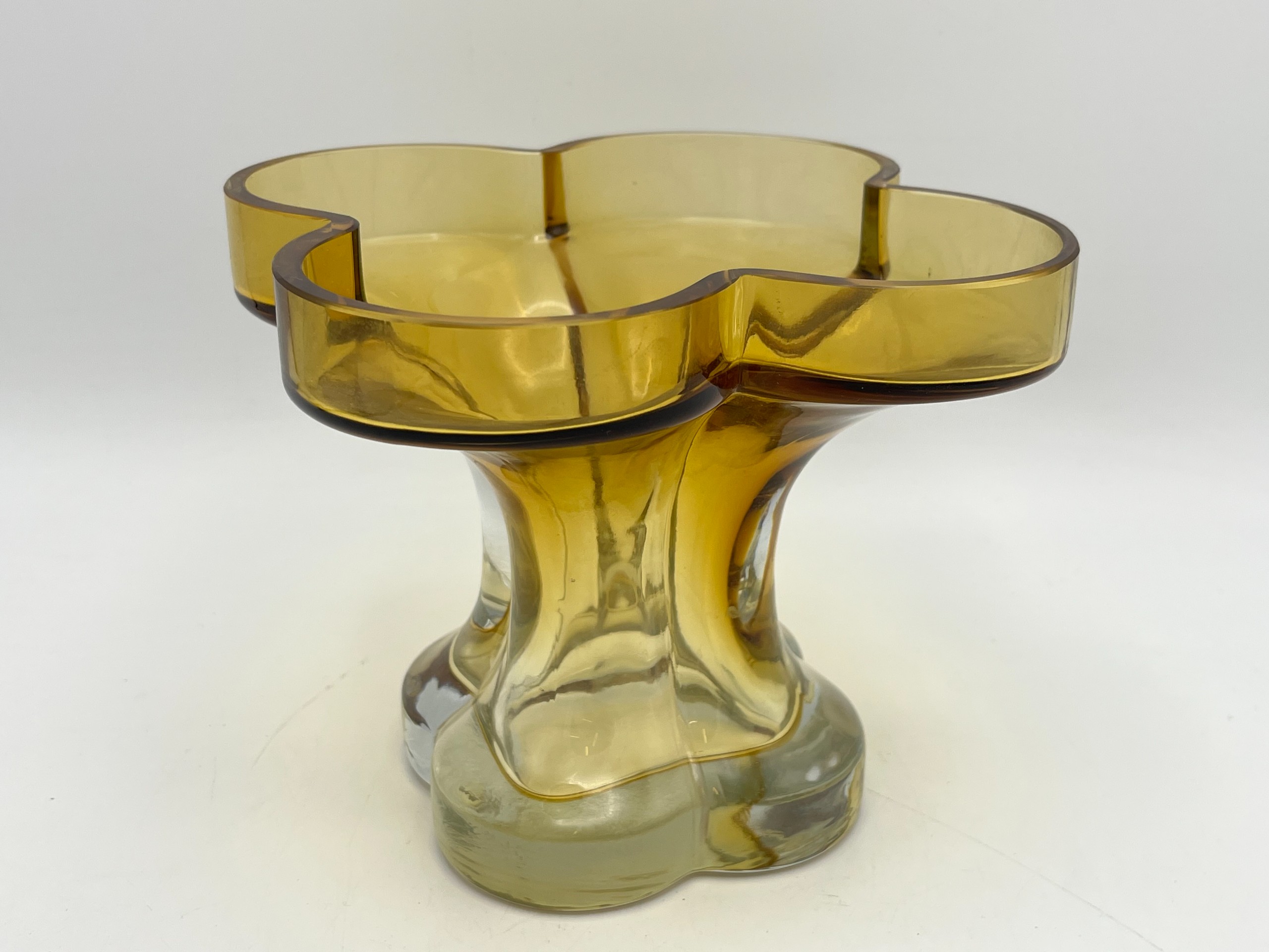 Helena Tynell - Huutokauppa Ekman