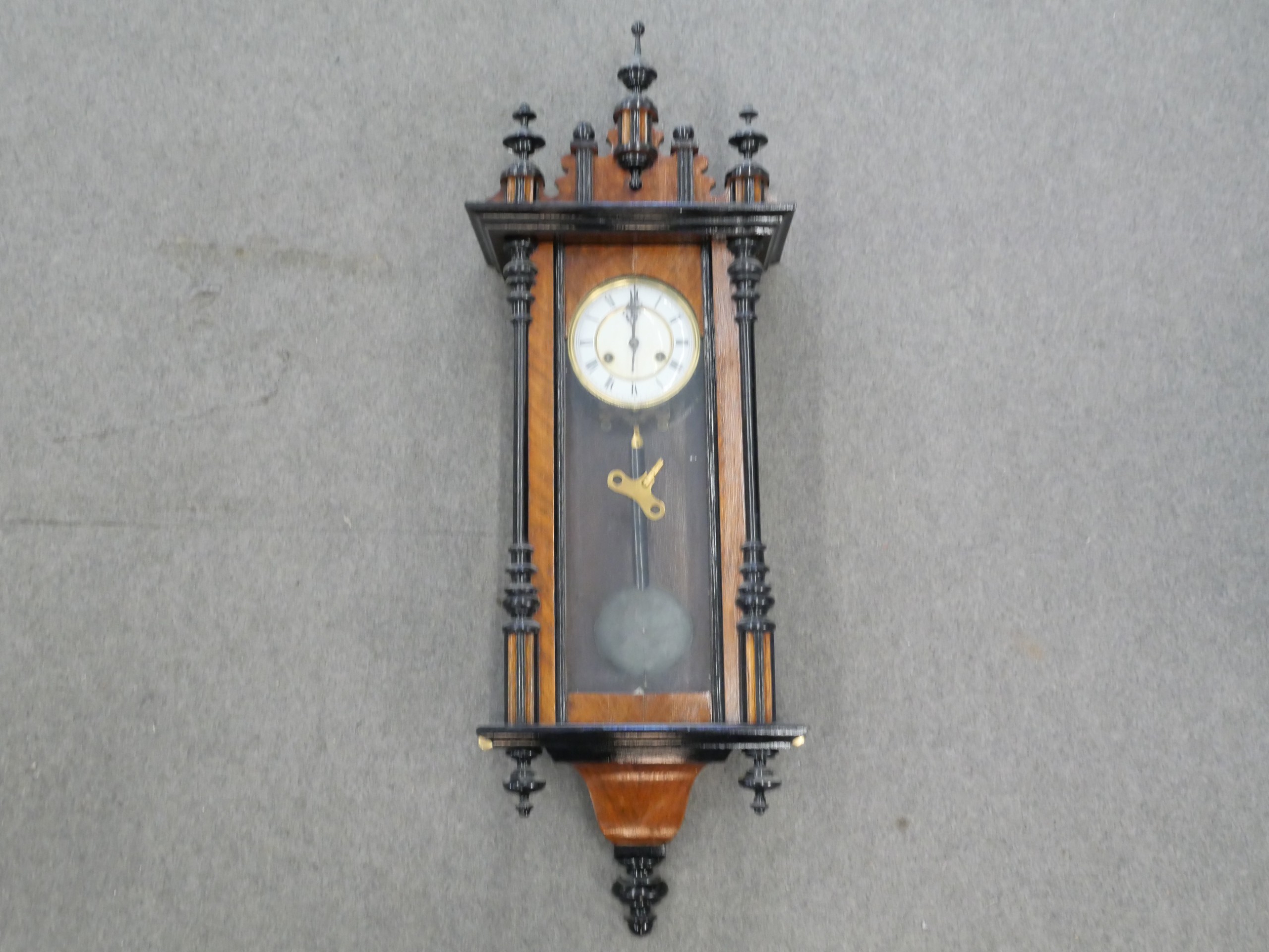 Seinäkello - Huutokauppa Ekman