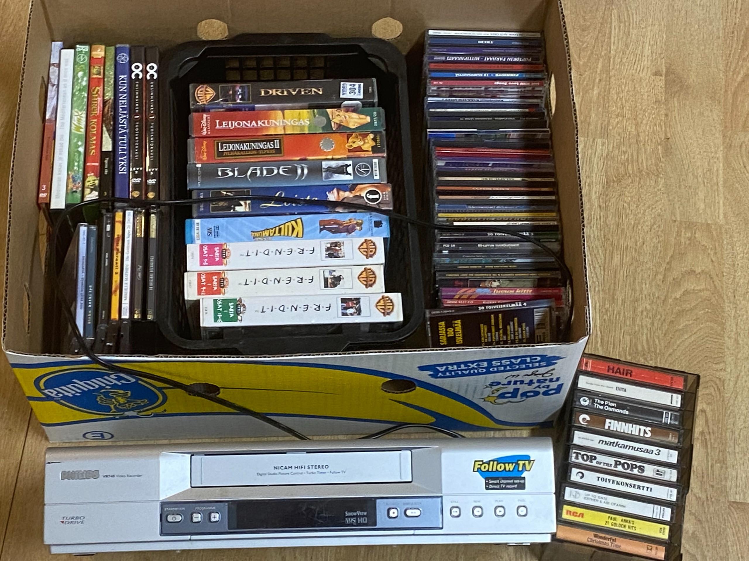 VHS ym. - Huutokauppa Ekman