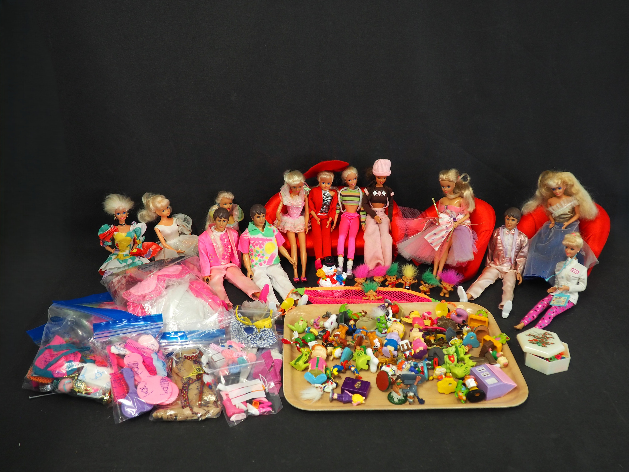 Barbie ym. - Huutokauppa Ekman