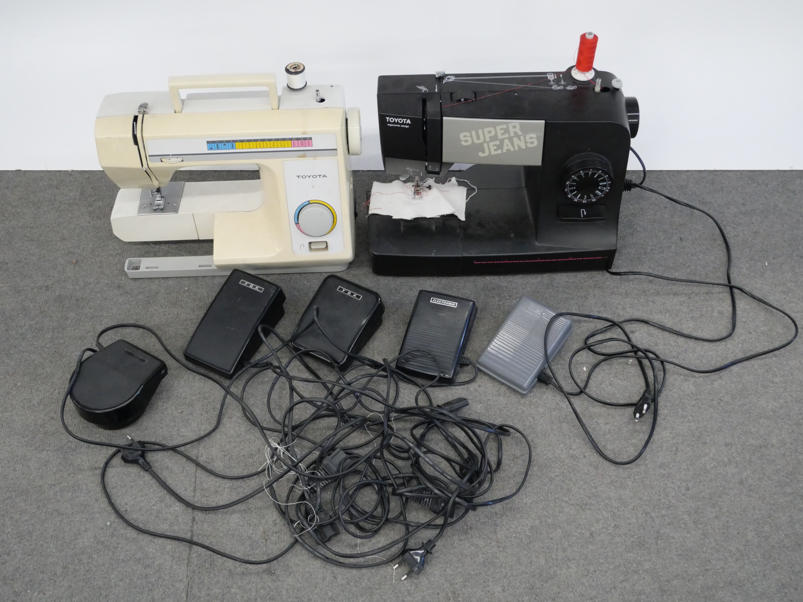 Ompelukoneet ym. - Huutokauppa Ekman