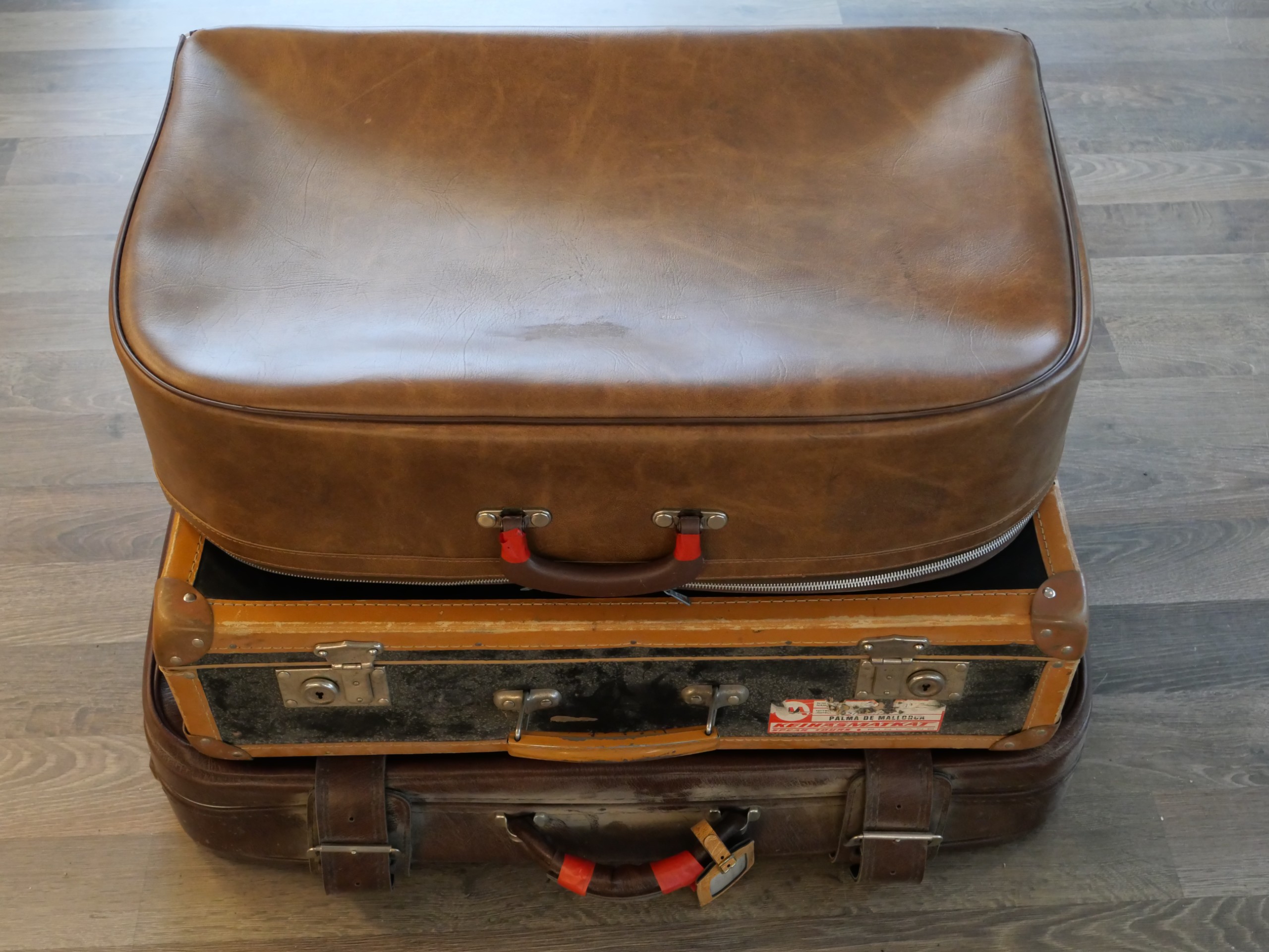 Matkalaukut - Huutokauppa Ekman