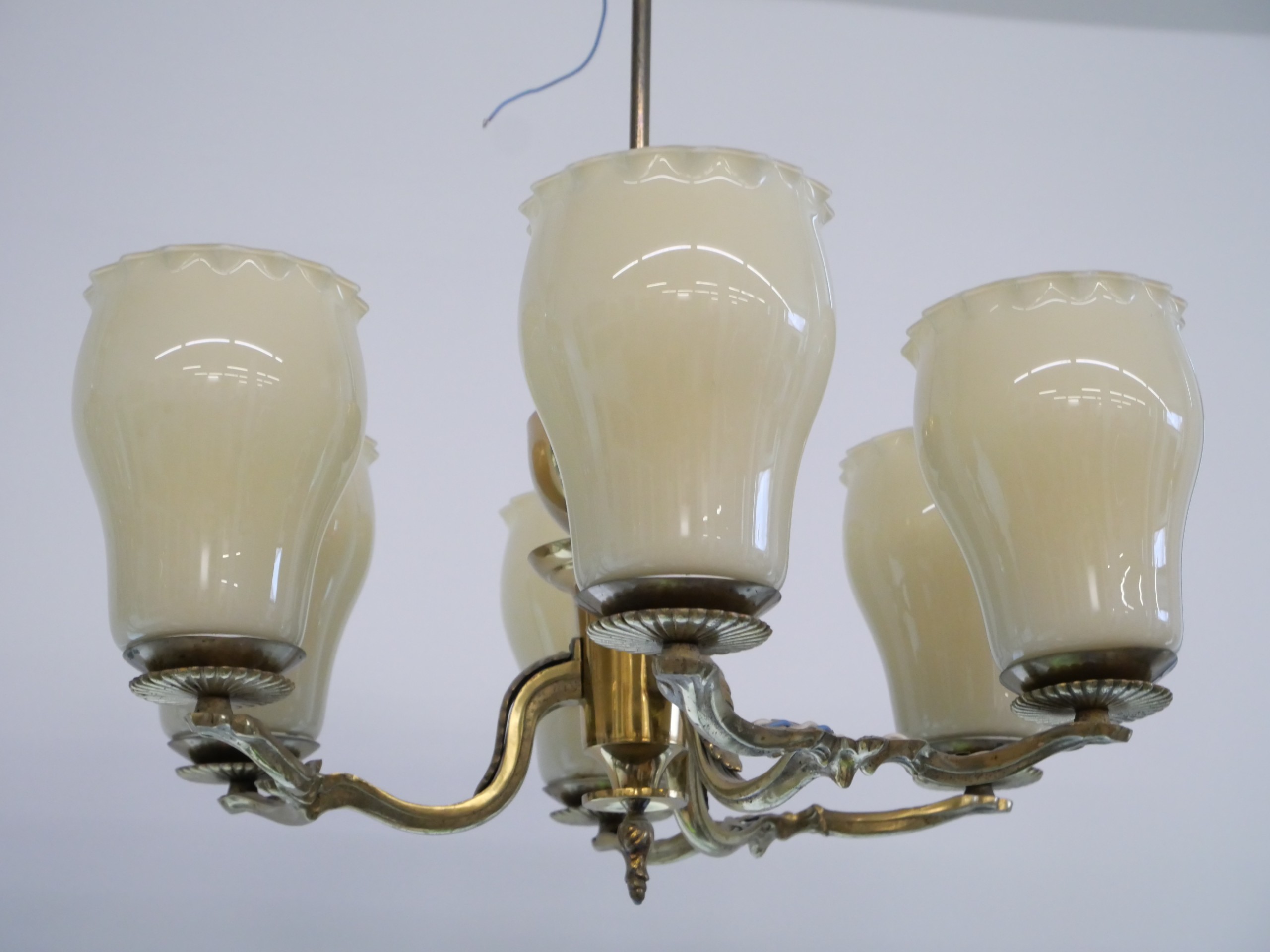 Kattovalaisin - Huutokauppa Ekman