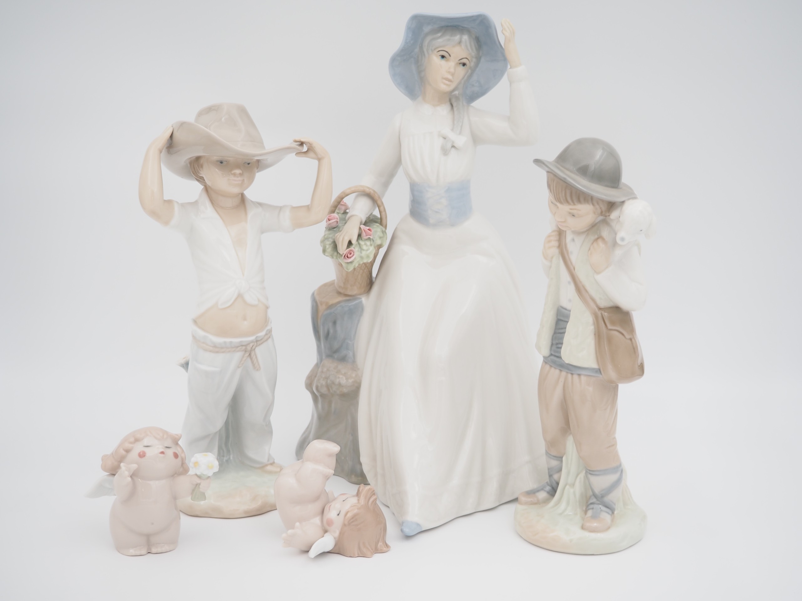 NAO by Lladro ym. - Huutokauppa Ekman