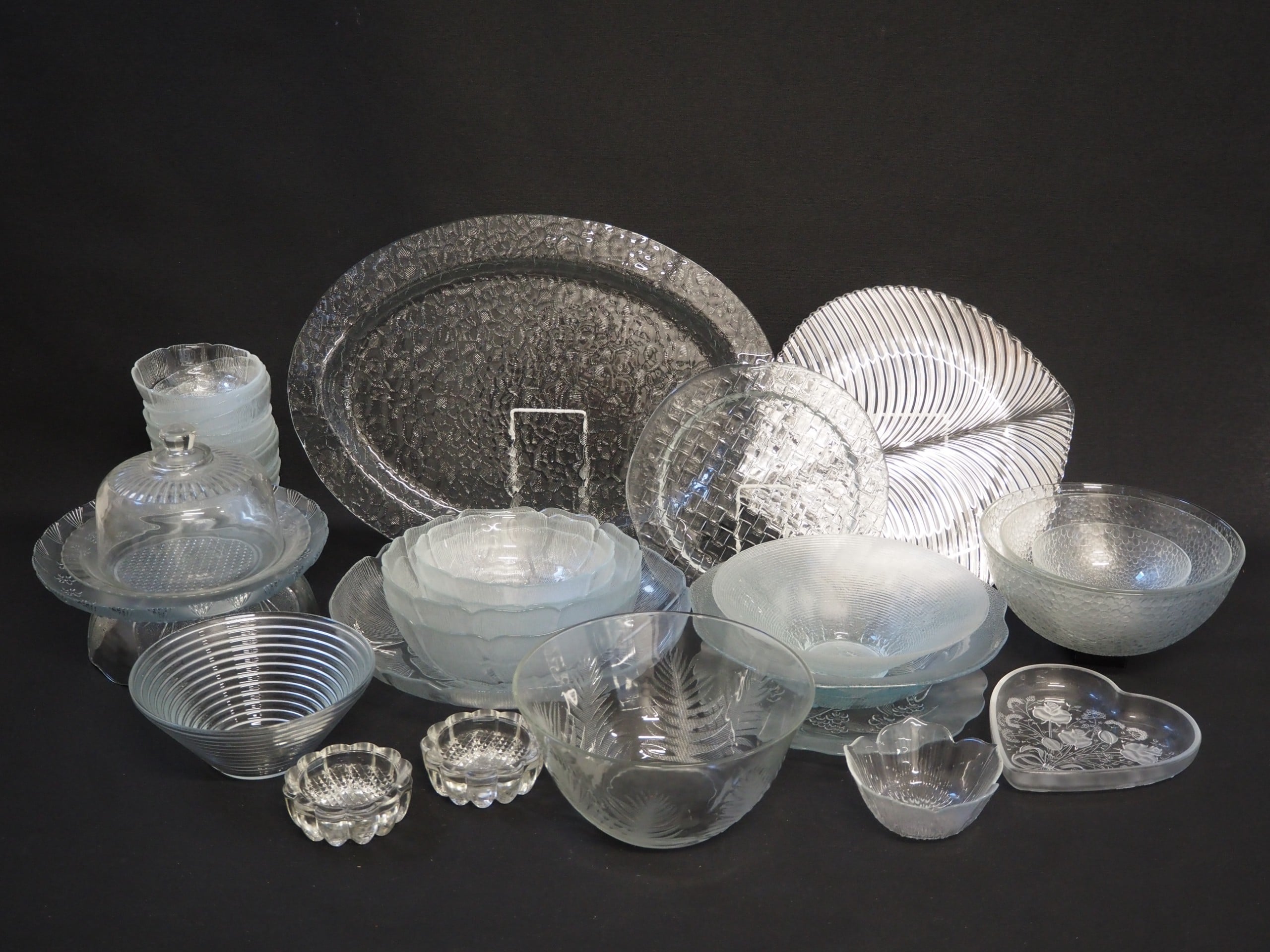 Tarjoiluastiat - Huutokauppa Ekman