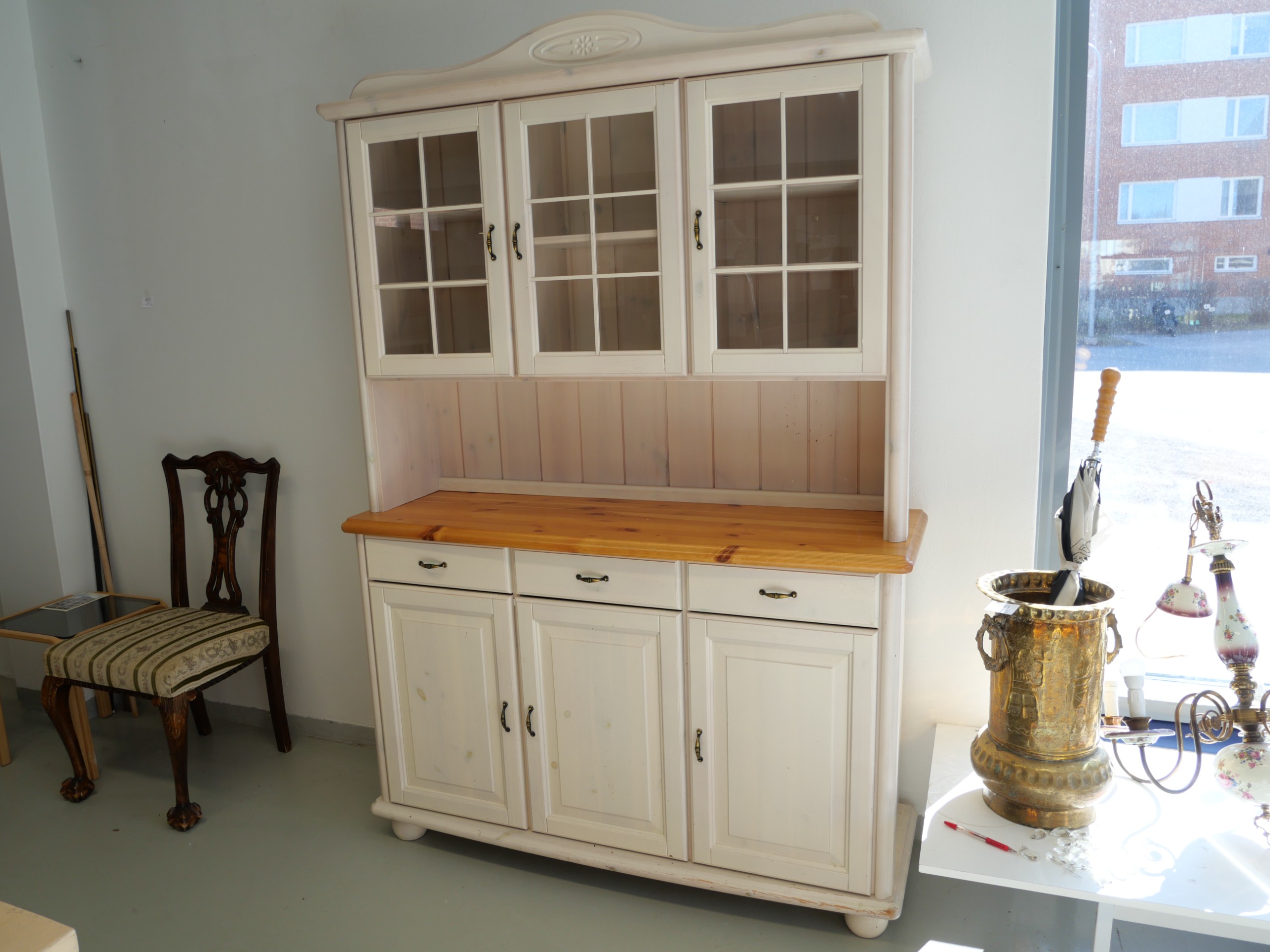 *Keittiökaappi - Huutokauppa Ekman