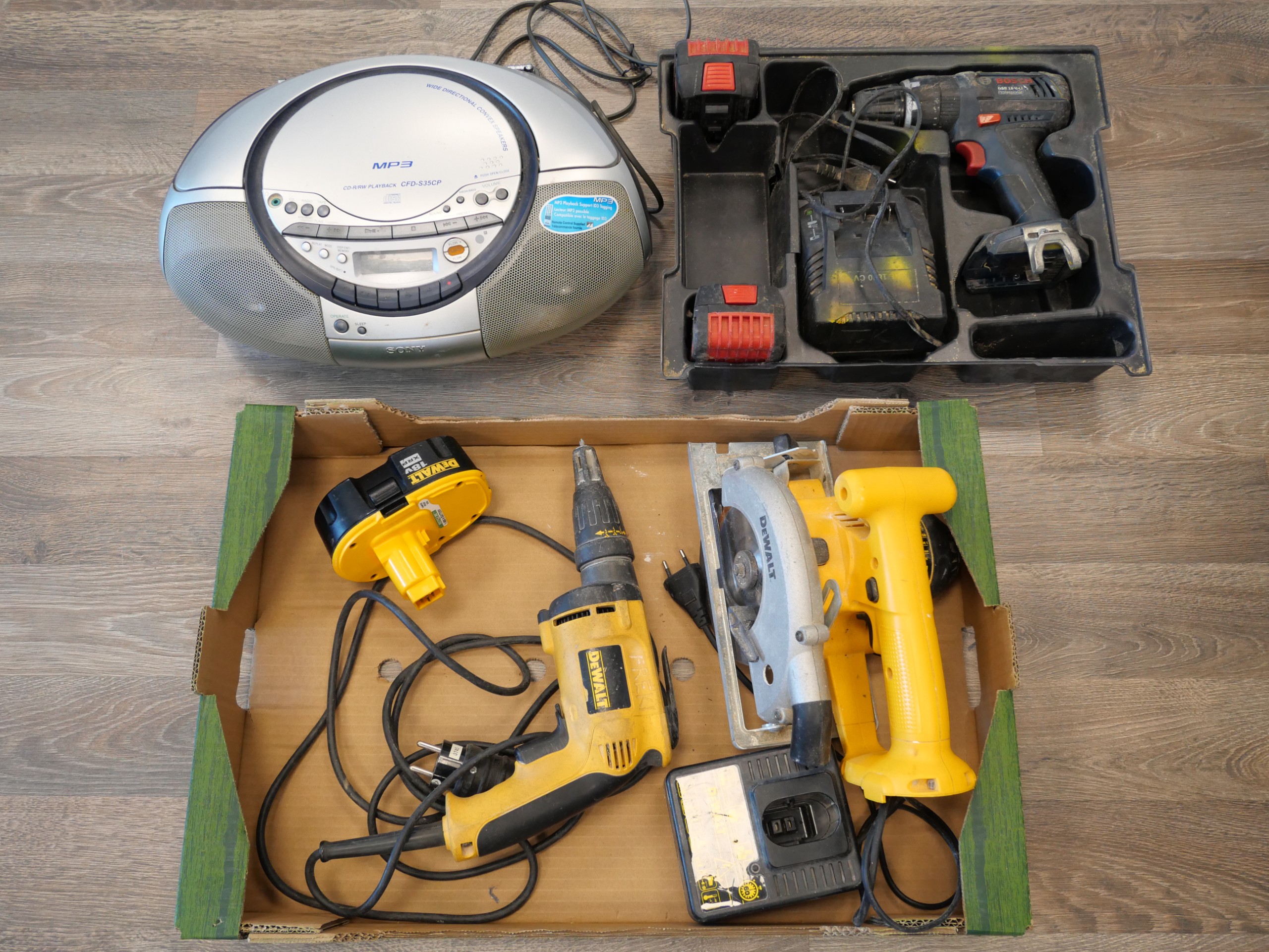 Työkalut ja radio - Huutokauppa Ekman