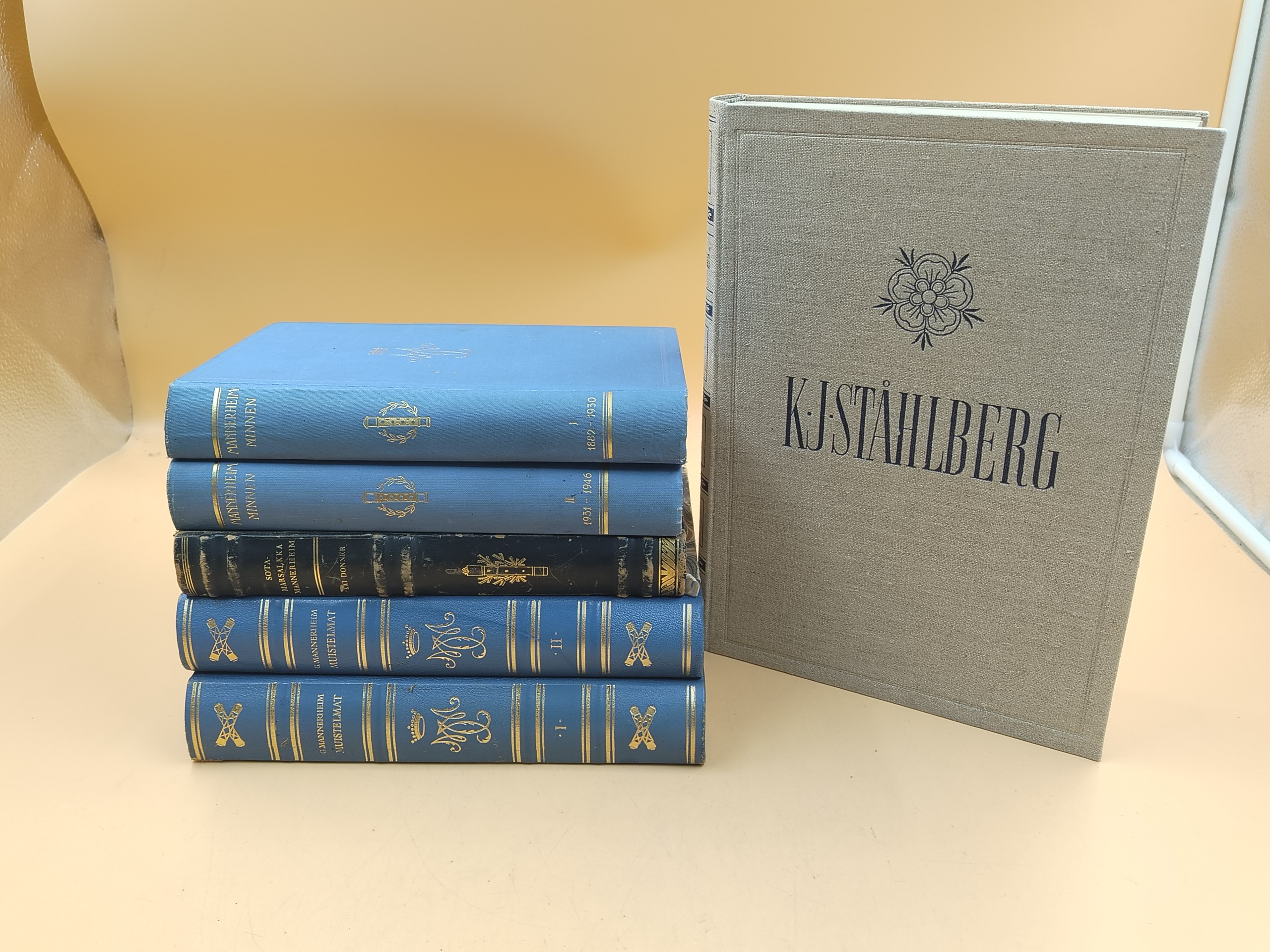 Kirjat - Huutokauppa Ekman