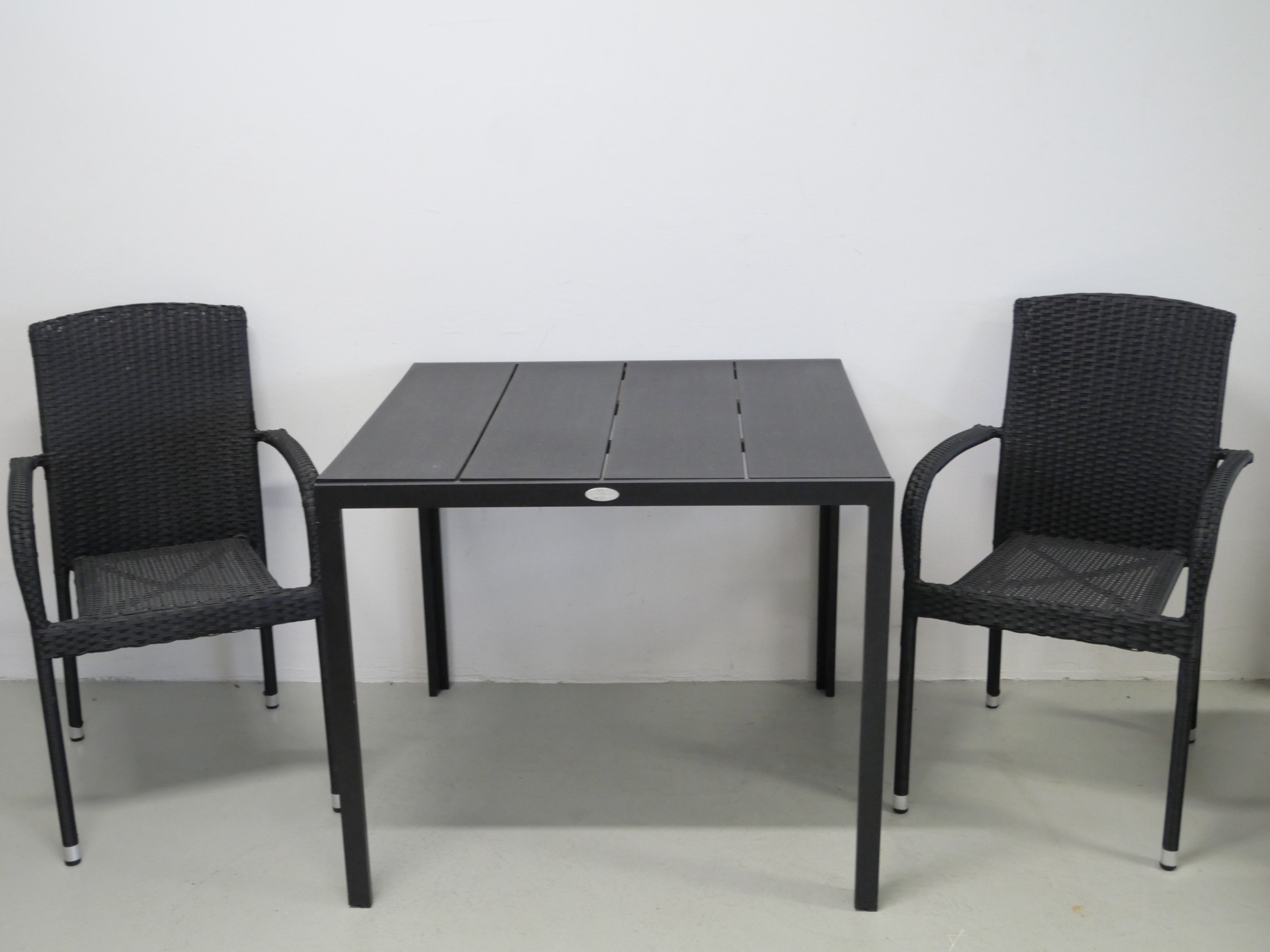 *Puutarhakalusteet - Huutokauppa Ekman