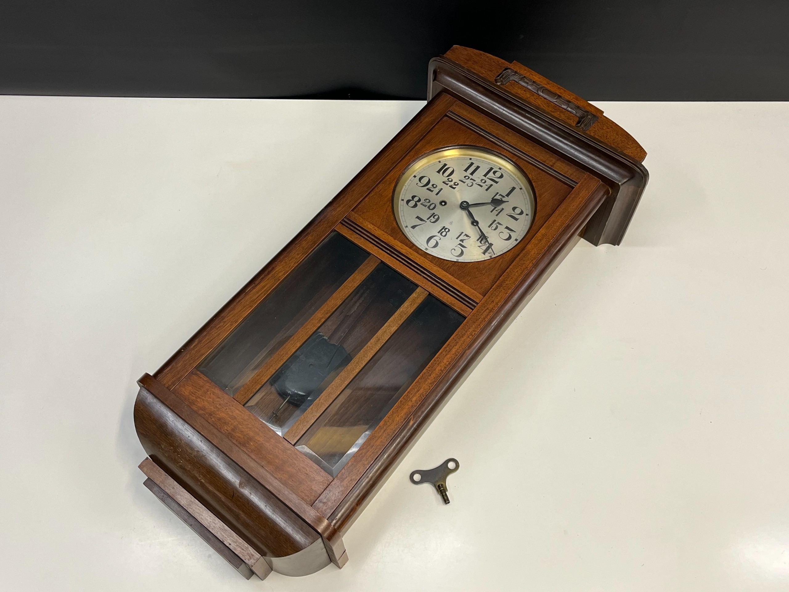 Seinäkello - Huutokauppa Ekman