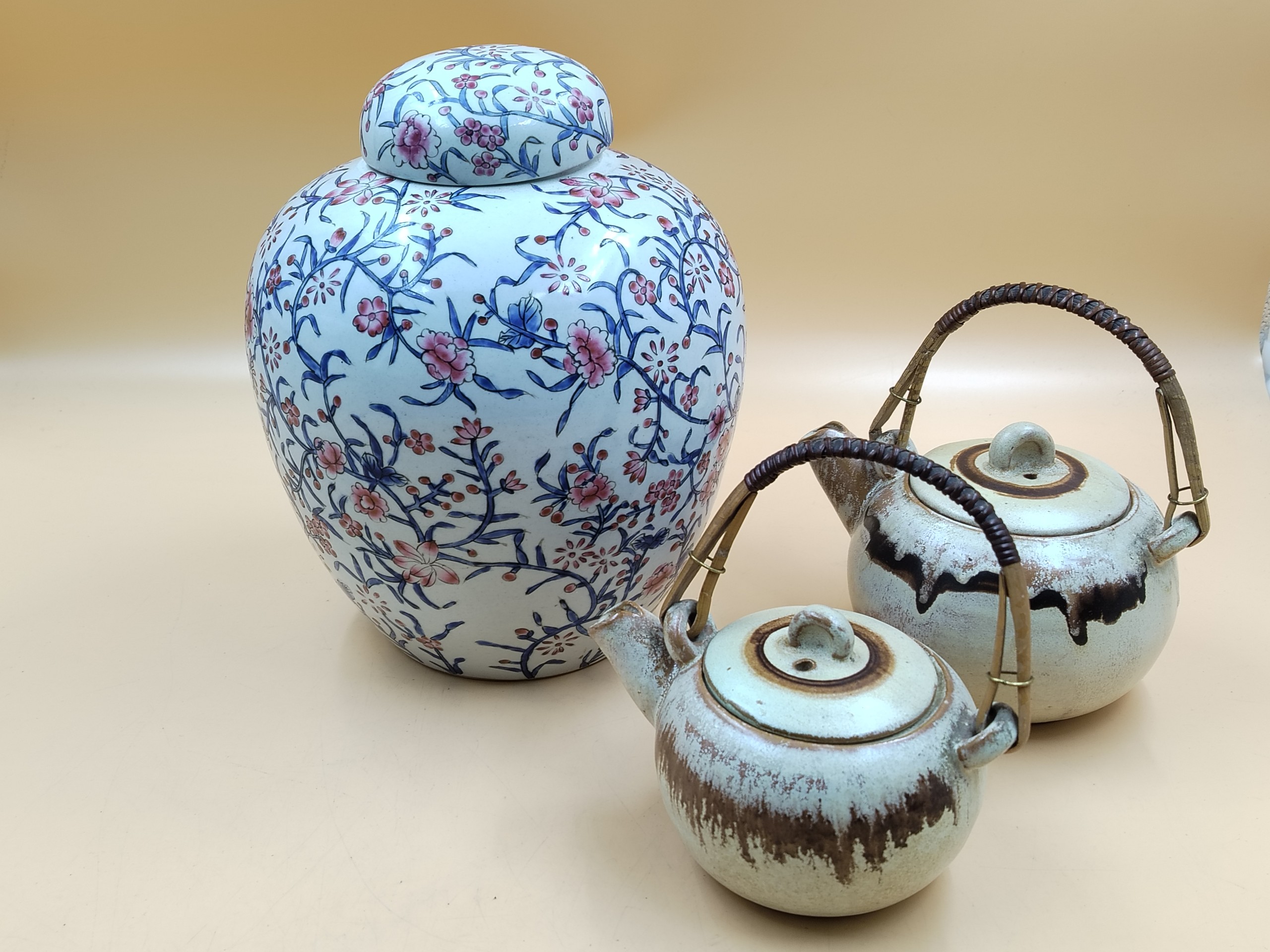 Kupittaan savi ym. - Huutokauppa Ekman