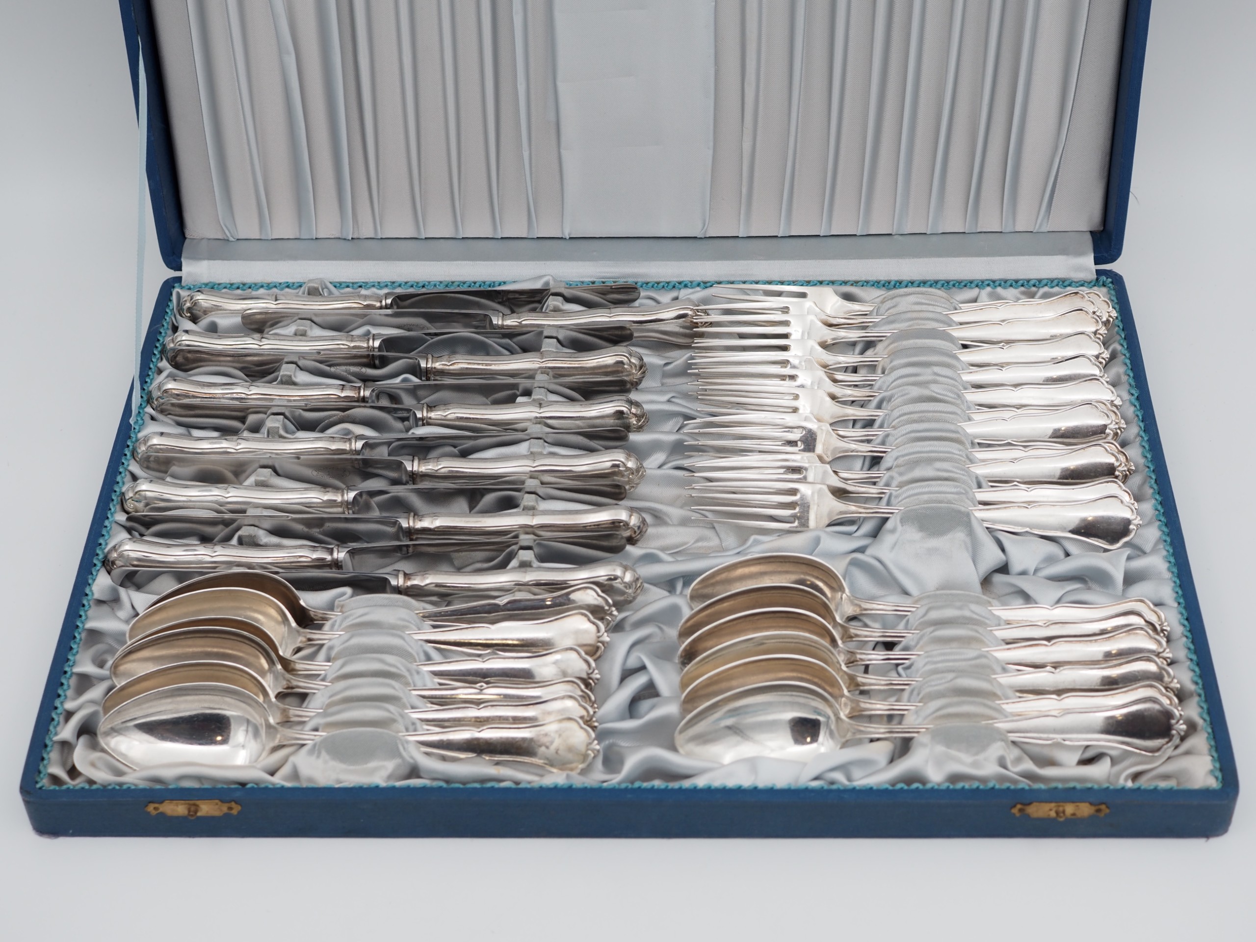 Hopea-aterimet - Huutokauppa Ekman