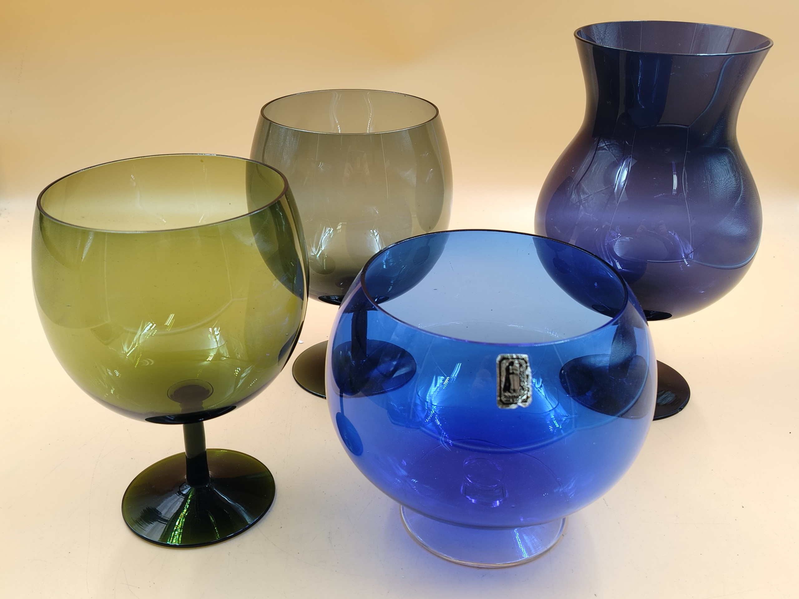 Saara Hopea ym. - Huutokauppa Ekman