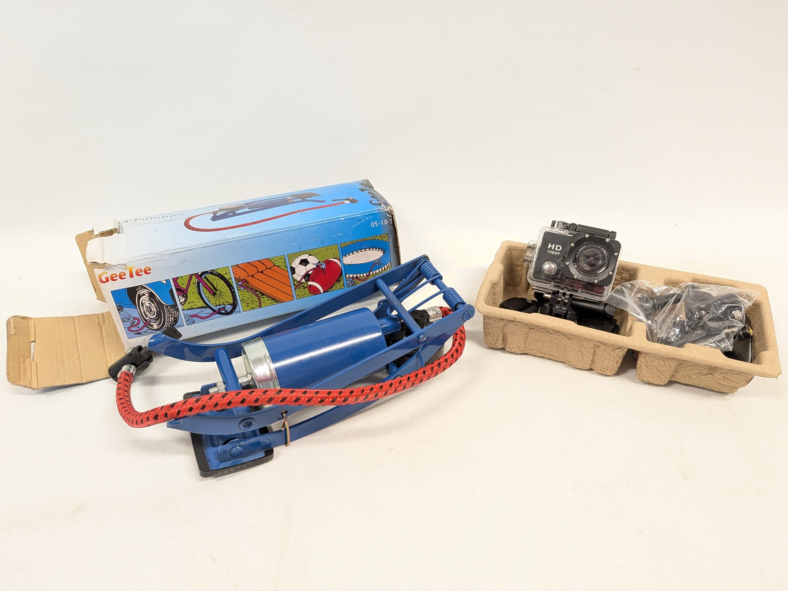 Actionkamera ym. - Huutokauppa Ekman