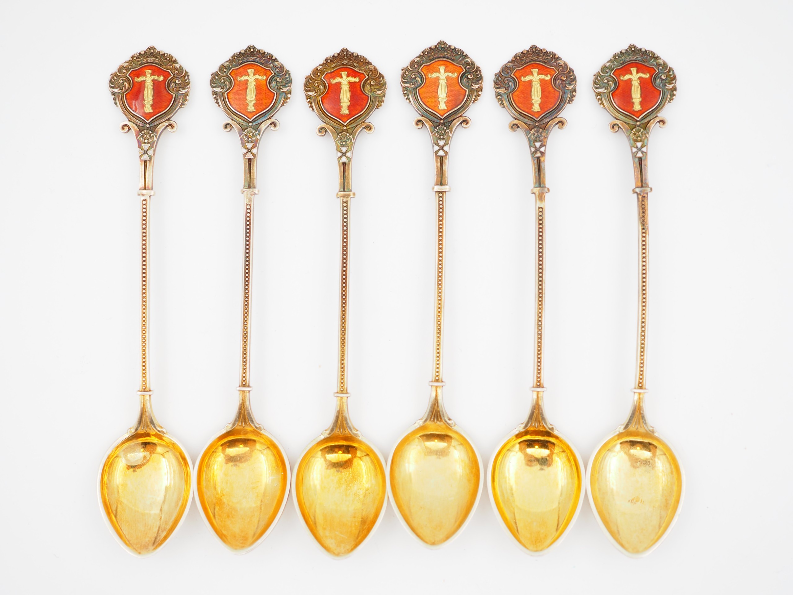 Hopealusikat - Huutokauppa Ekman