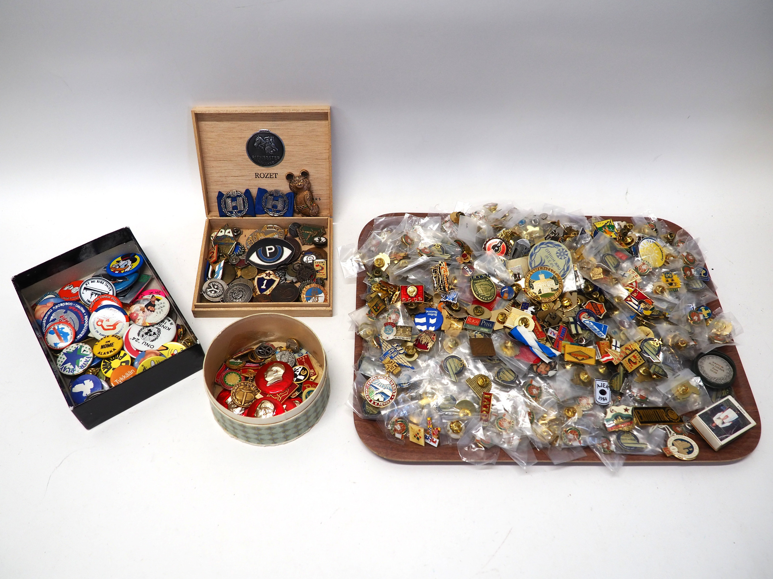 Pinssit ym. - Huutokauppa Ekman