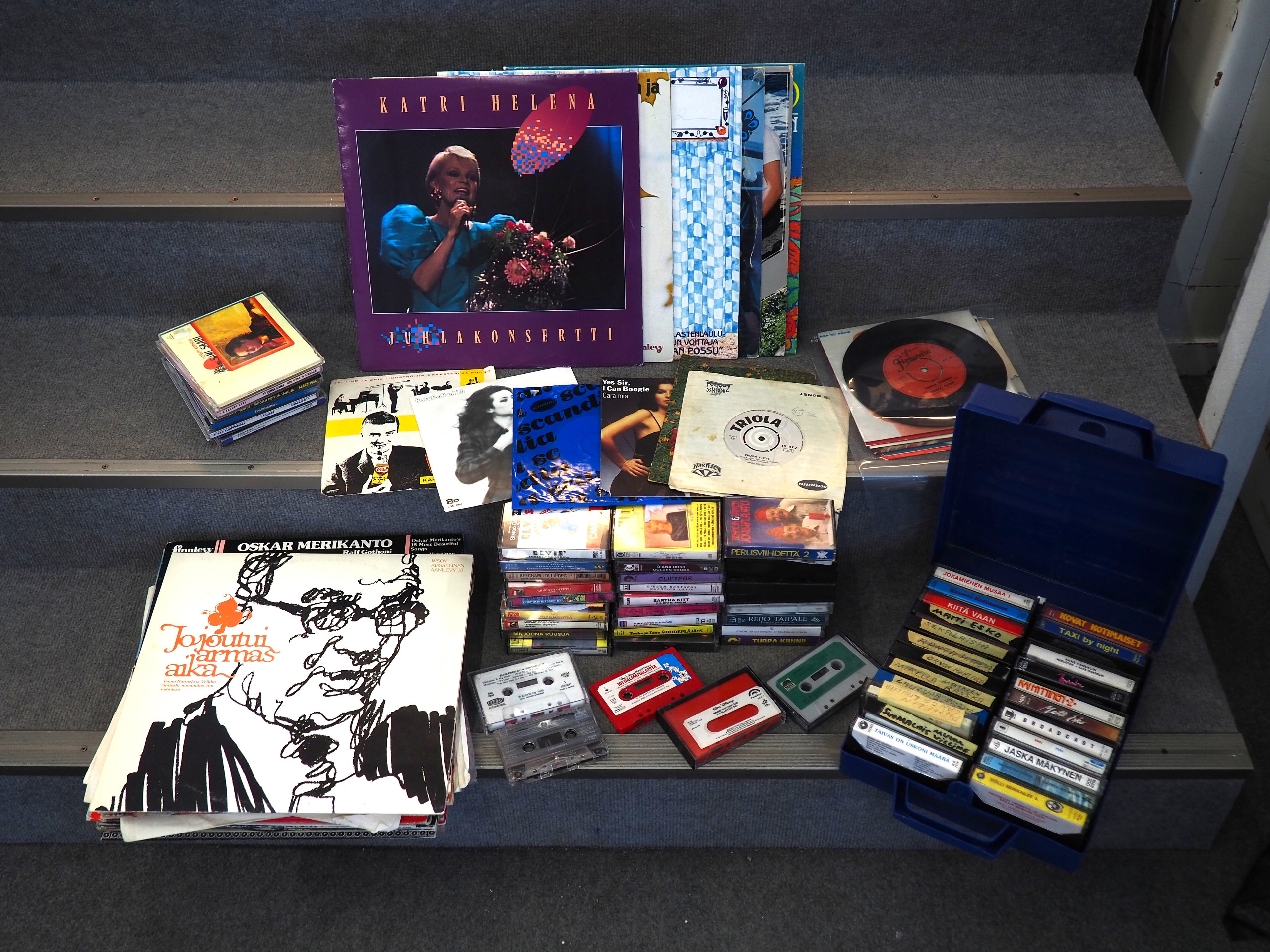 LP-levyt, C-kasetit ym. - Huutokauppa Ekman