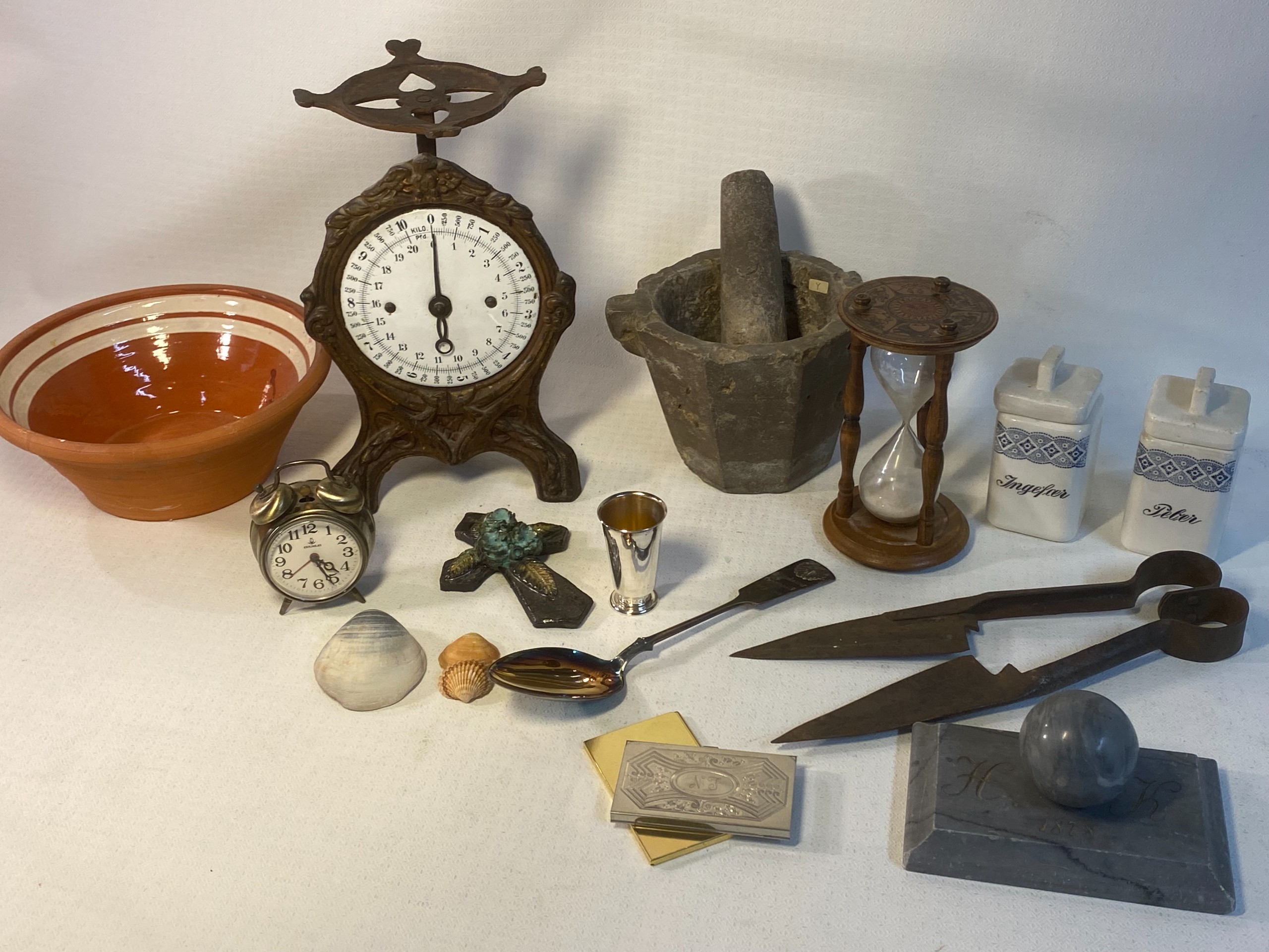 Keräilyesineitä - Huutokauppa Ekman