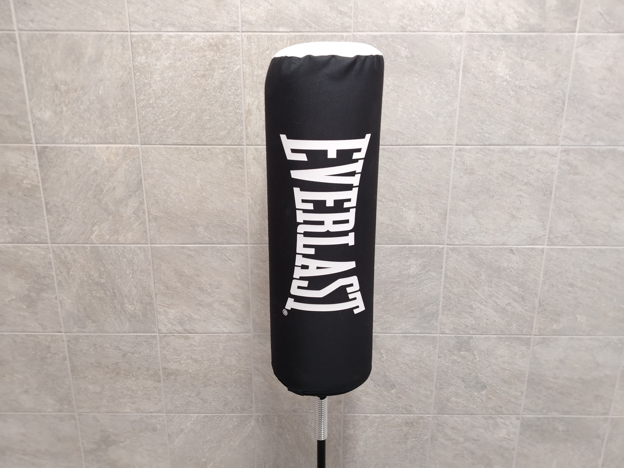 Nyrkkeilysäkki - Huutokauppa Ekman