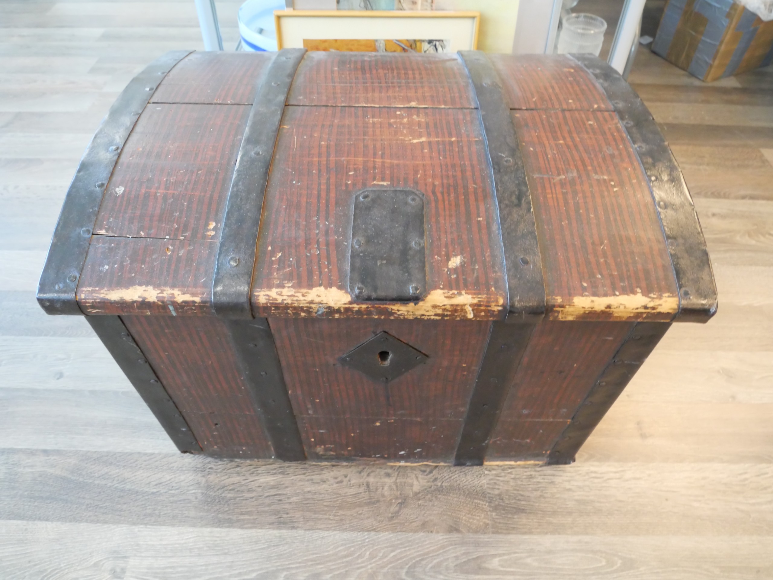 Arkku - Huutokauppa Ekman